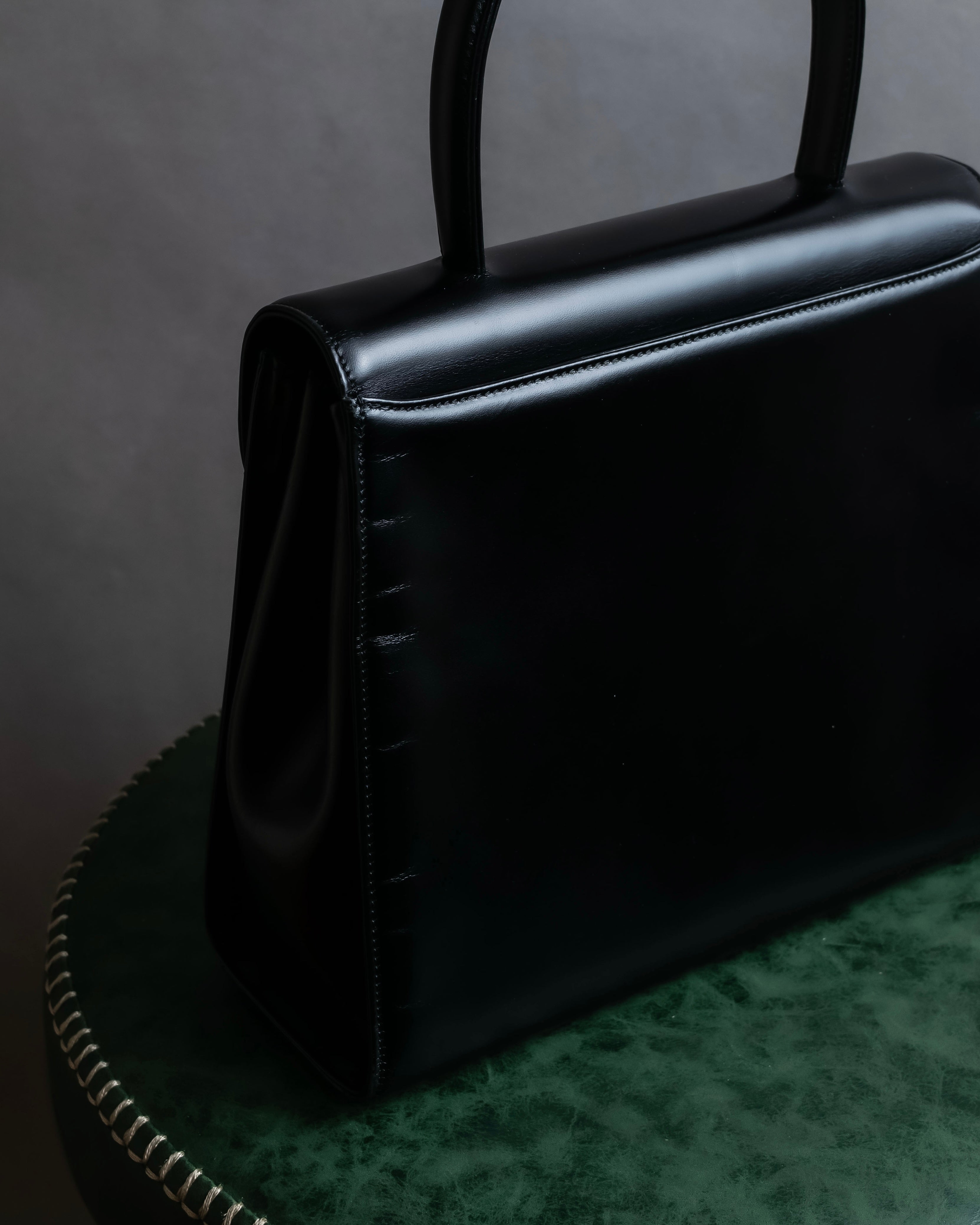 "Charles Jourdan" Logo half-moon metal plate design leather hand bag