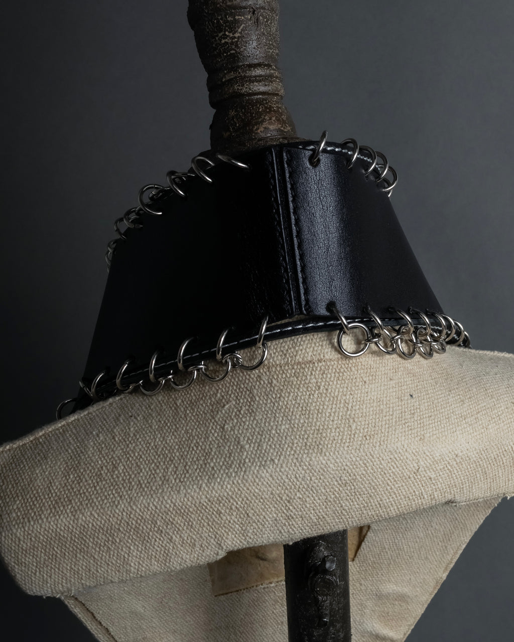 "LOEWE" Ring design leather corset necklace