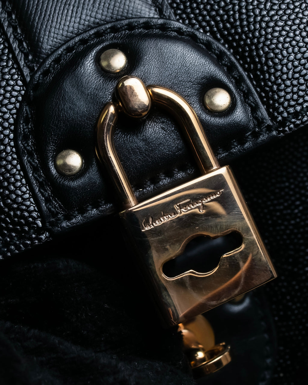 "Salvatore Ferragamo" Key-shaped Gancini motif design leather bag