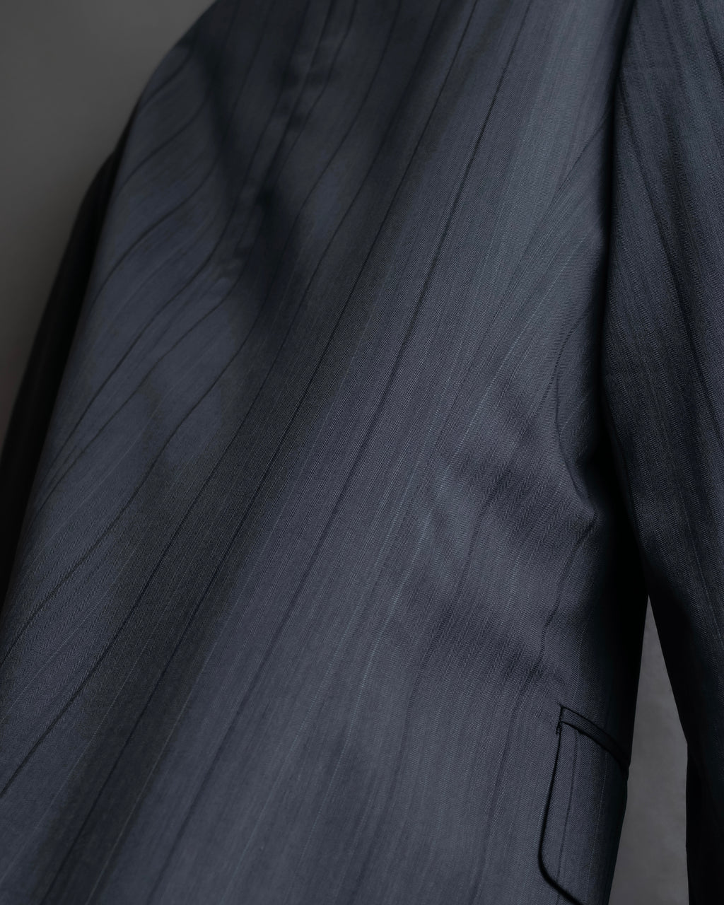 "CHRISTIAN DIOR MONSIEUR" Shadow stripe pattern classical formal detail set up