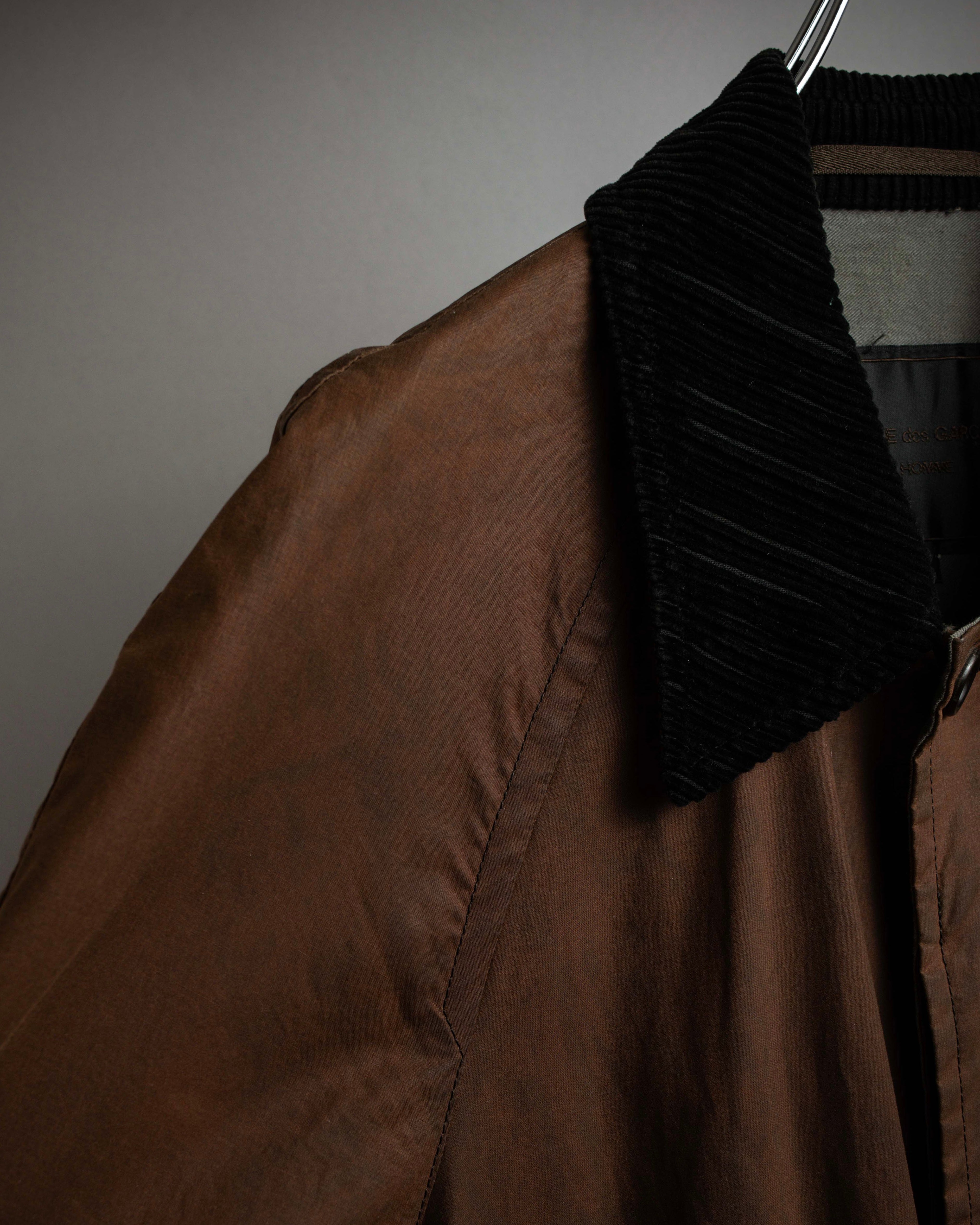 "COMME des GARCONS HOMME"
03AW corduroy collar design stand collar long coat