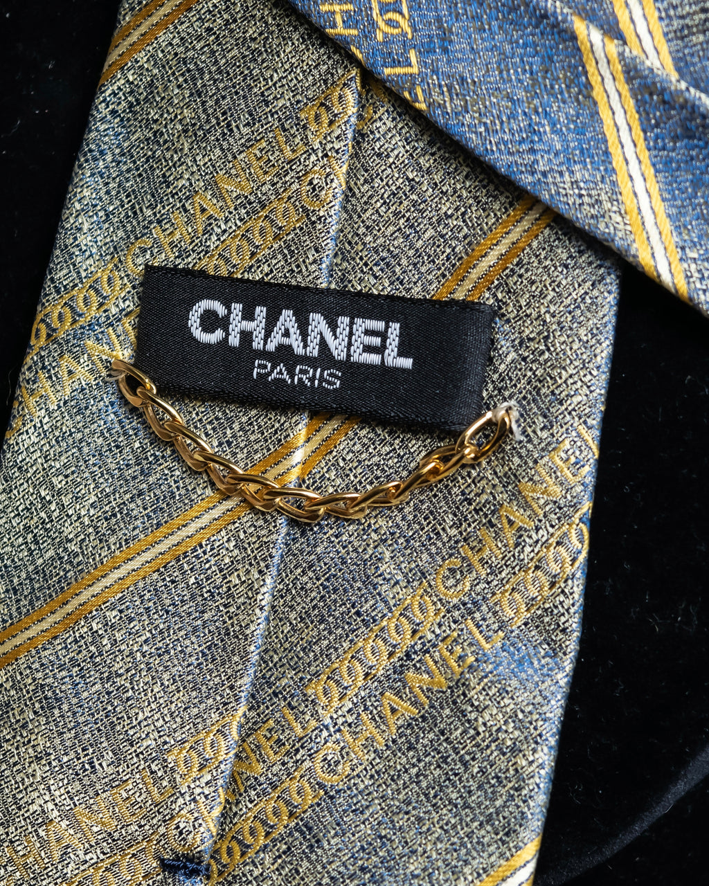 "CHANEL" Regimental pattern gold scattered design neck tie