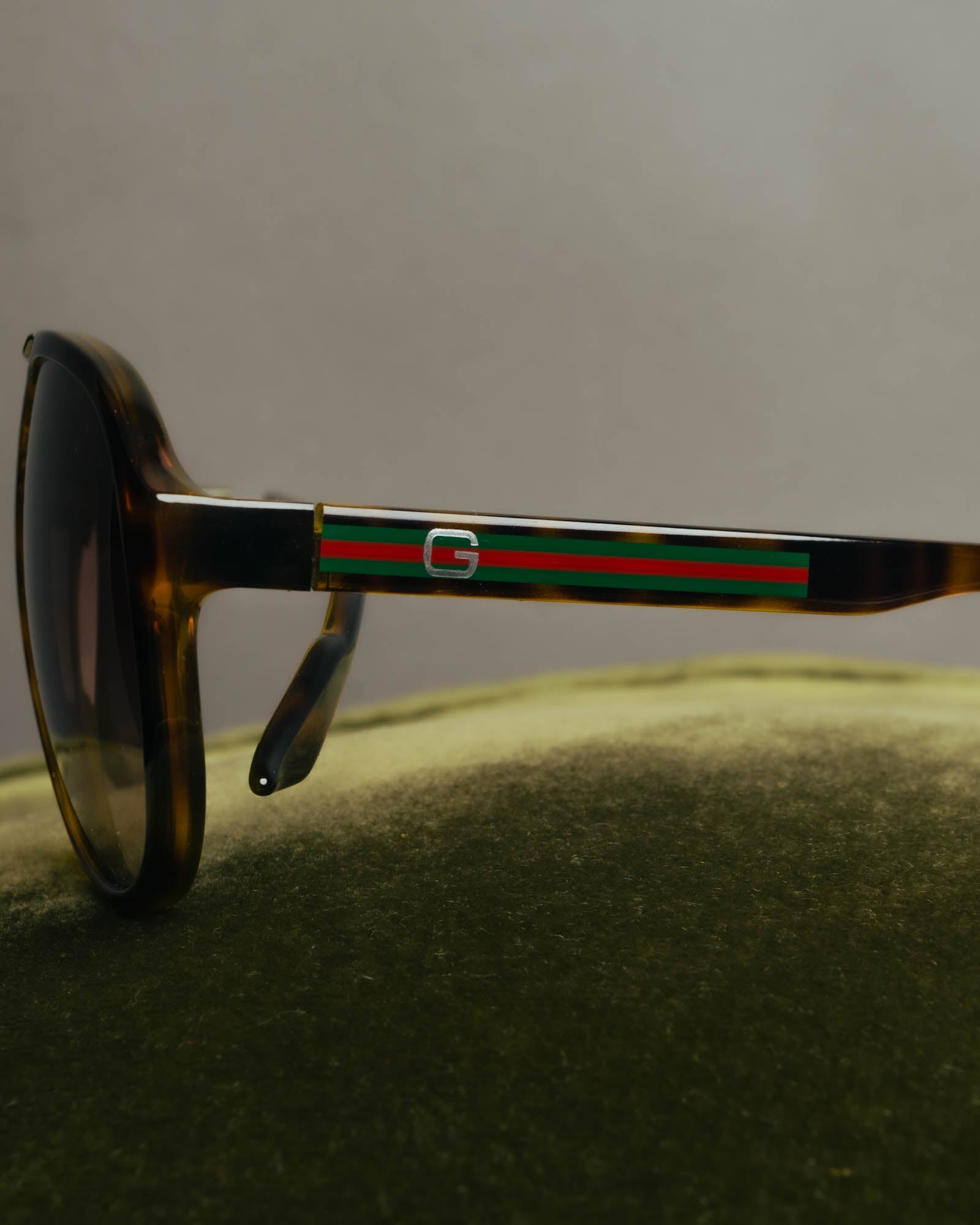 "GUCCI" 00's-10's Iconic aviator sunglasses