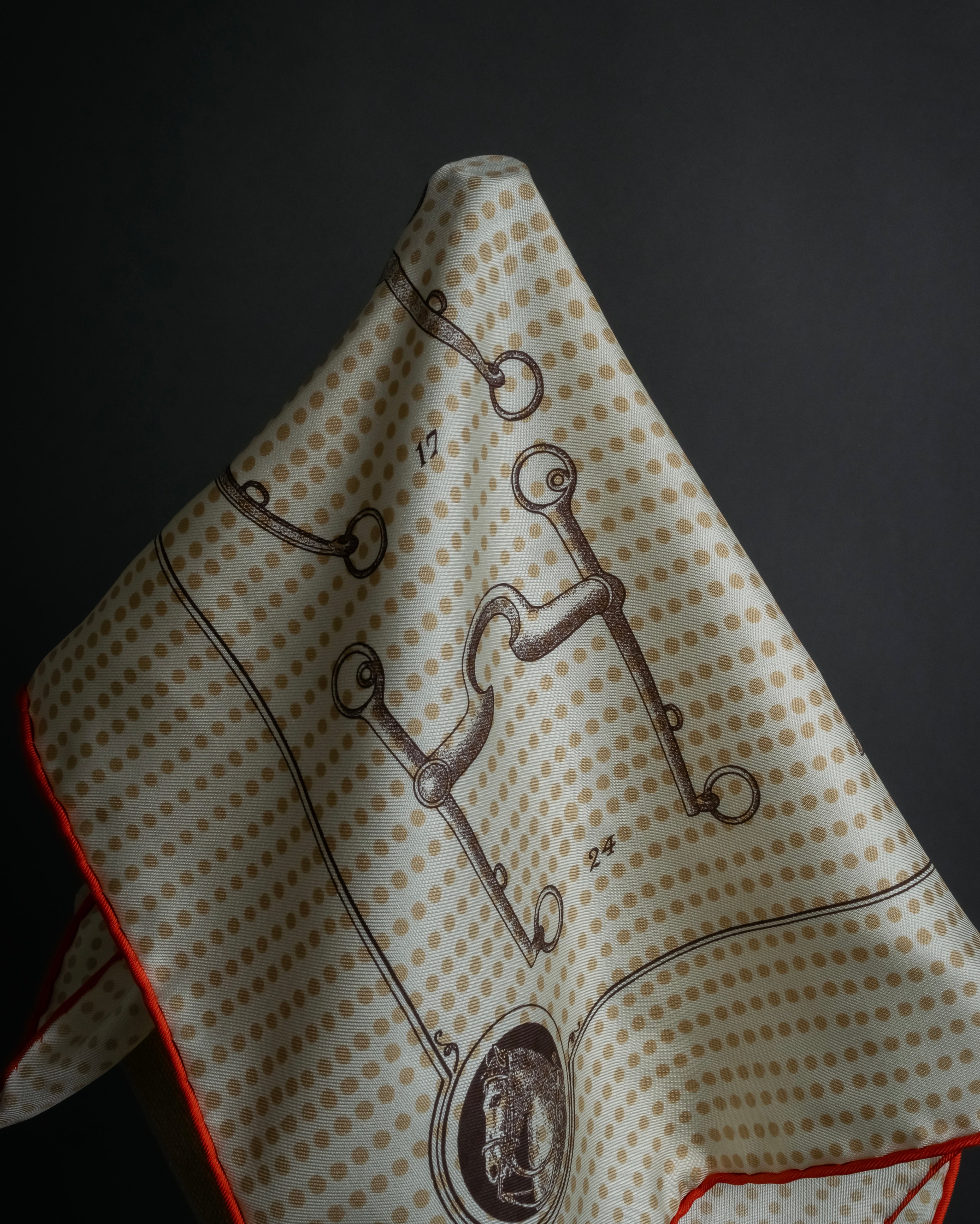 "HERMES" Carré 45 Gavroche MORS DE SELLE scarf