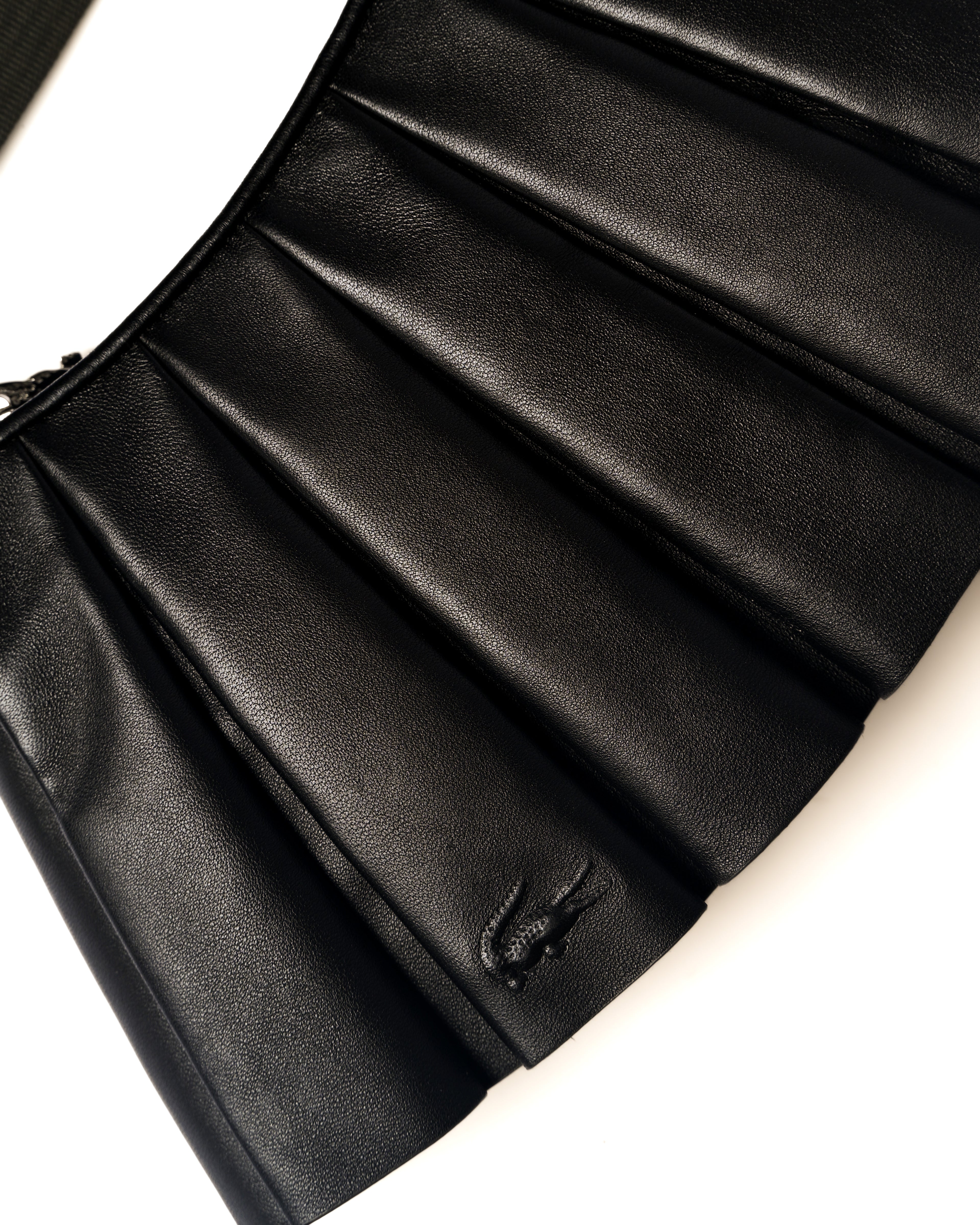 LACOSTE/ “Lenglen” Leather Pleated 2 Way Handbag Black