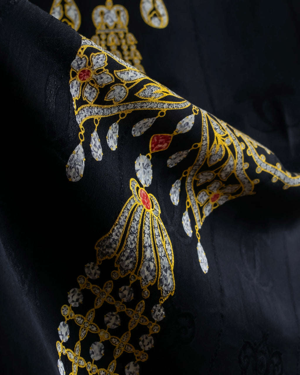 "Cartier" Gemstone brooch motif silk square scarf