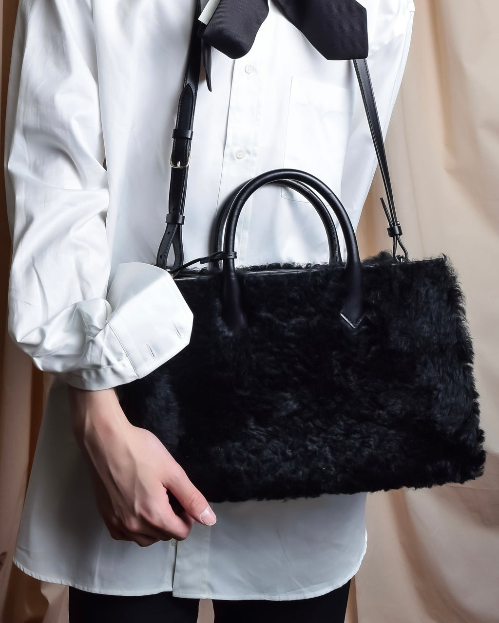 "BALENCIAGA" Padlock design shearling leather bag