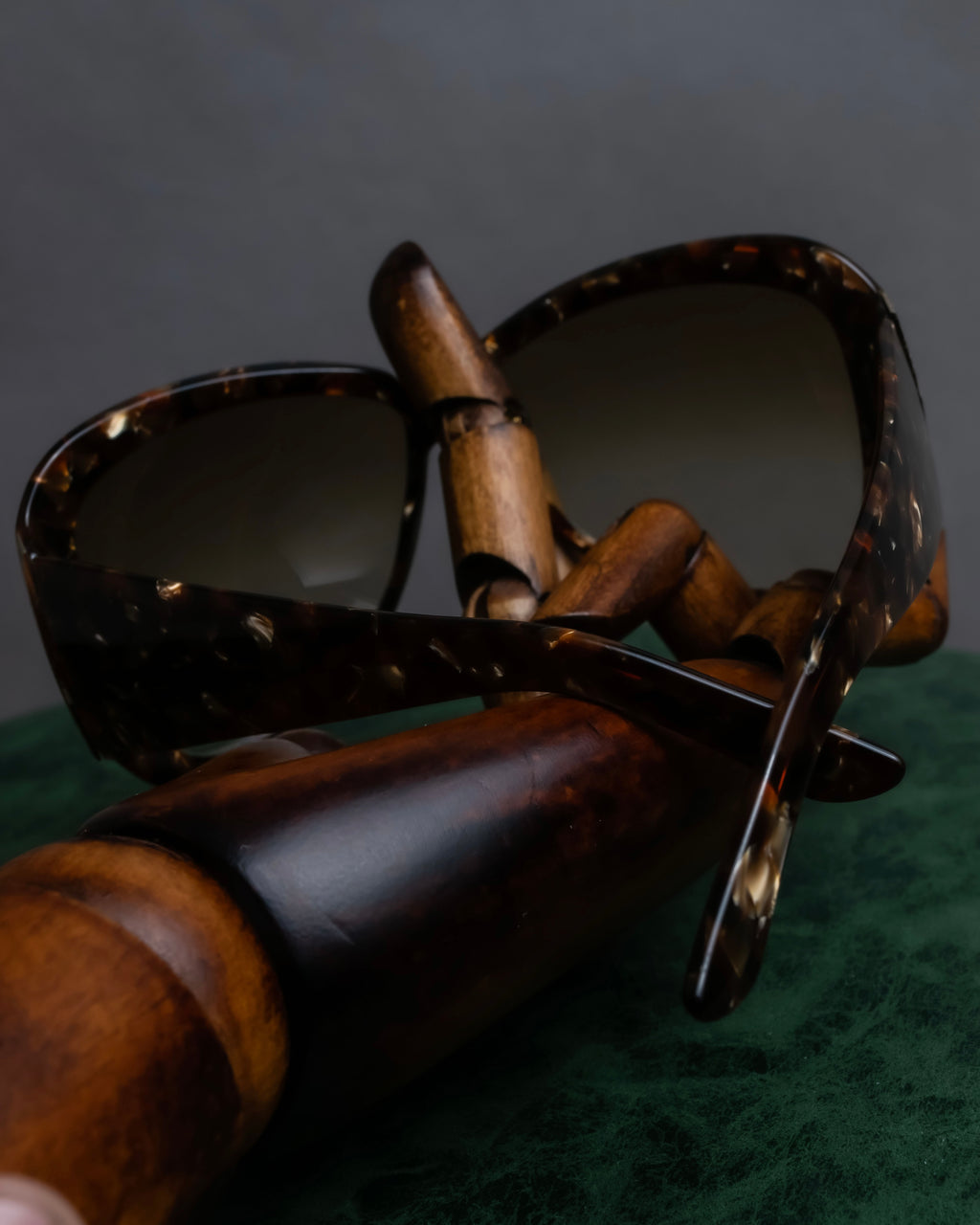 "GUCCI" Tortoiseshell butterfly frame sunglasses