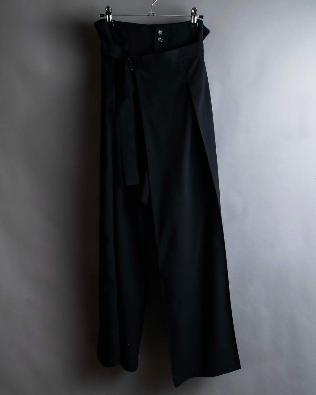 "YOHJI YAMAMOTO +NOIR" Asymmetrical slit sarouel slacks