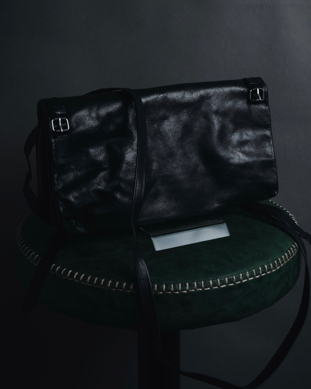 –SPECIAL– "ANN DEMEULEMEESTER" 2010-2013 Transformable roll-top vitello leather bag