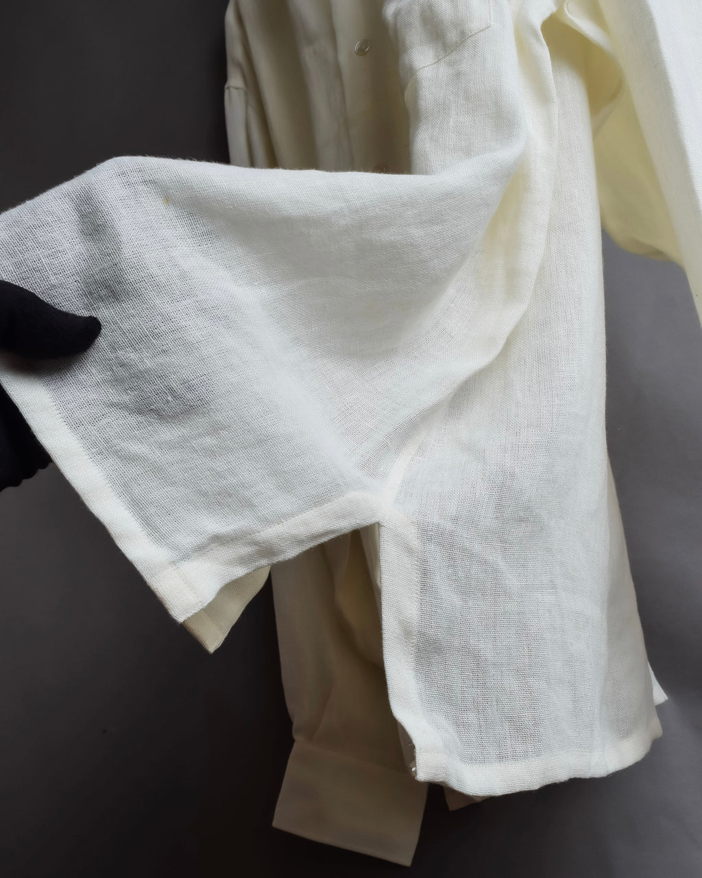 "HERMES" Detachable collar linen shirt