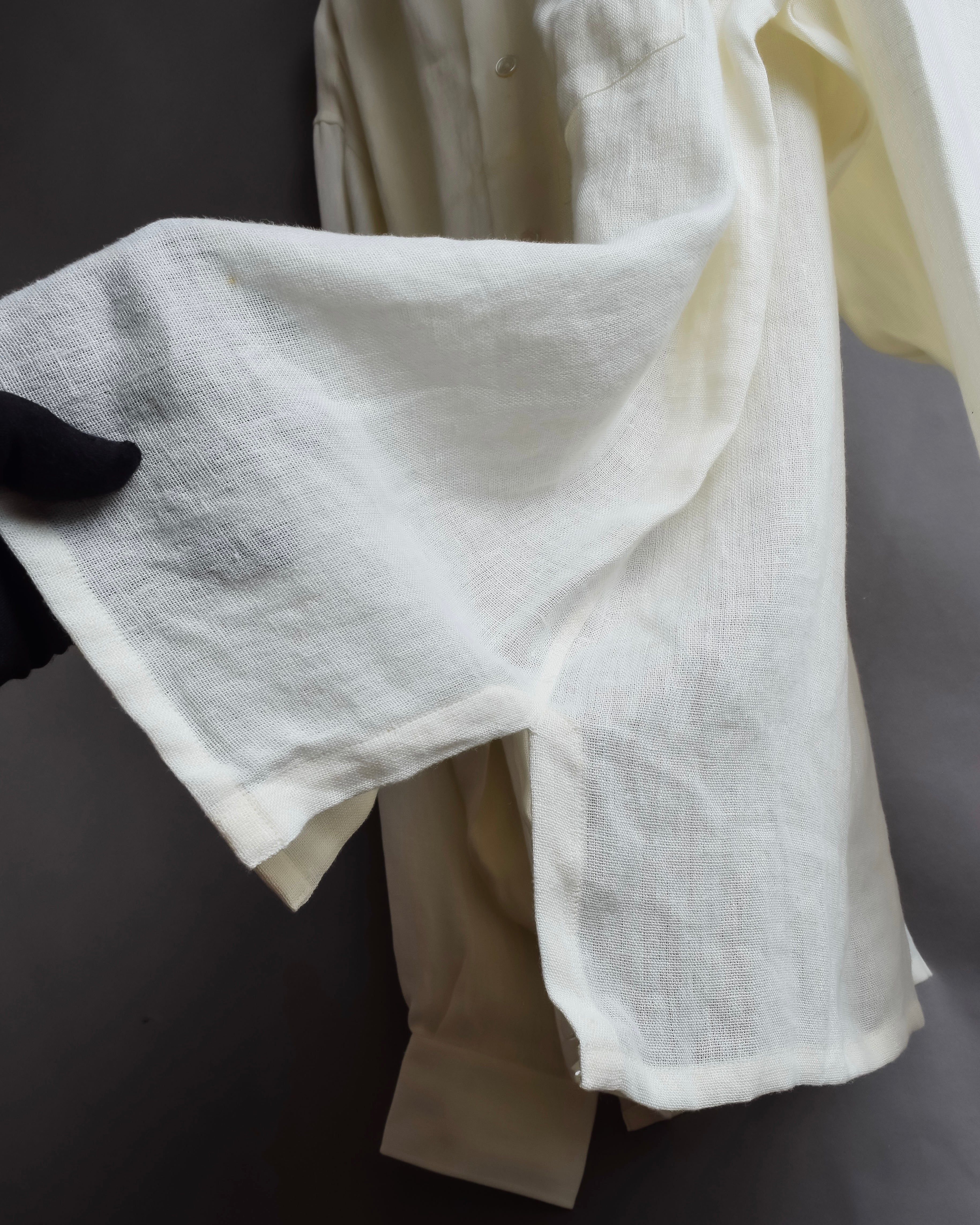 "HERMES" Detachable collar linen shirt