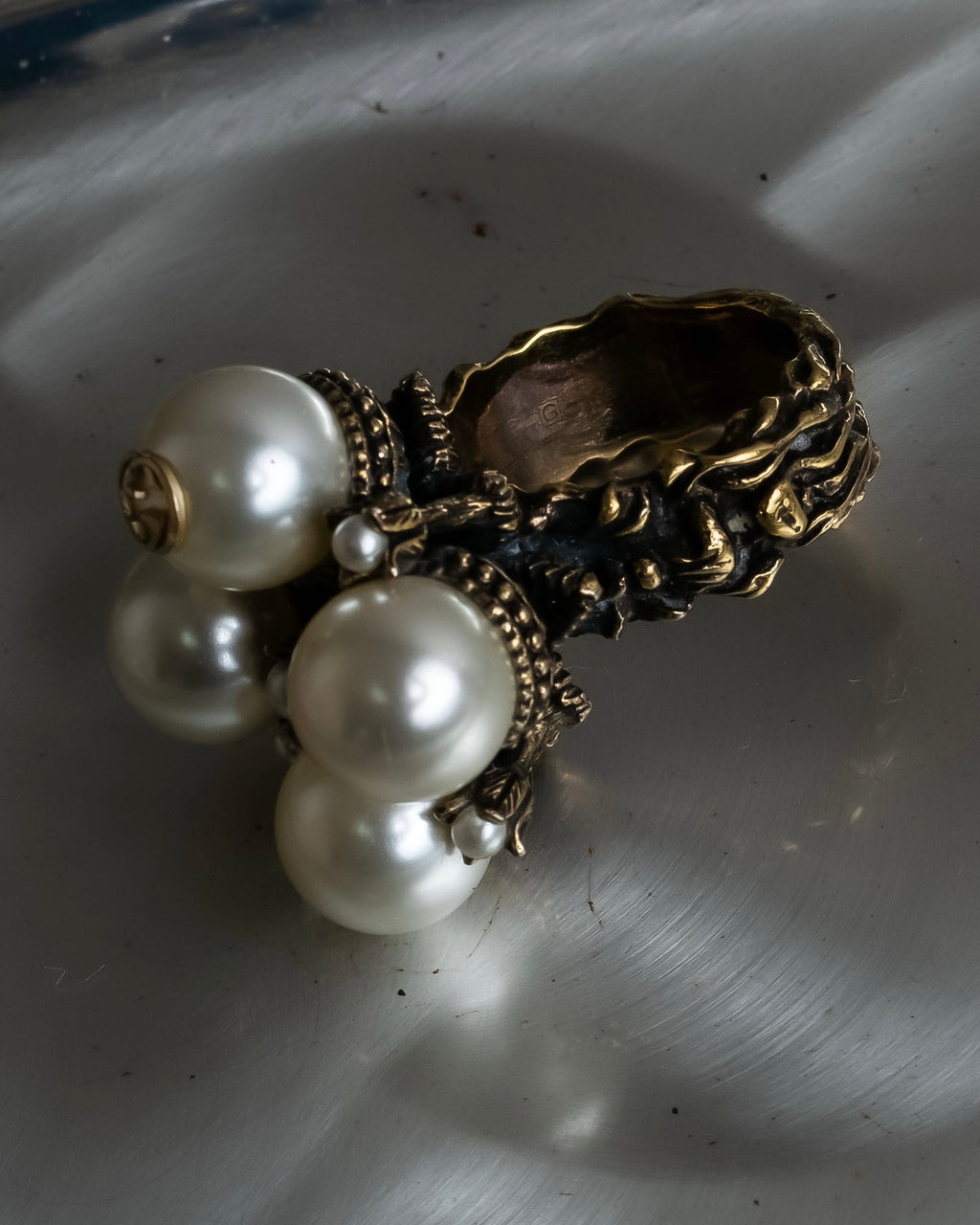 "GUCCI" Interlocking G design gold pearl ring