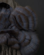 "FENDI" 04-10's Petal motif fur docking long muffler