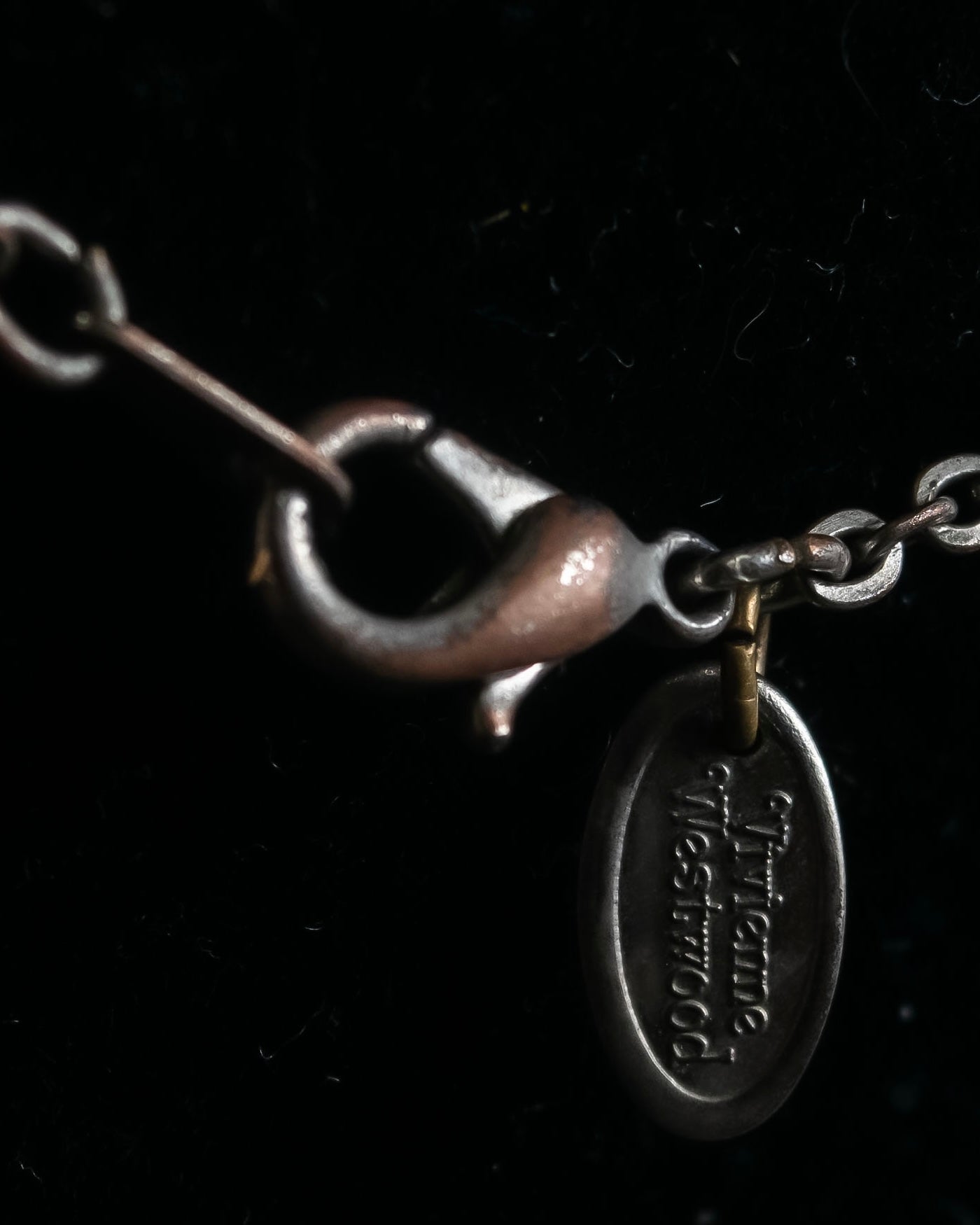 "Vivienne Westwood" Praying hands motif silver necklace