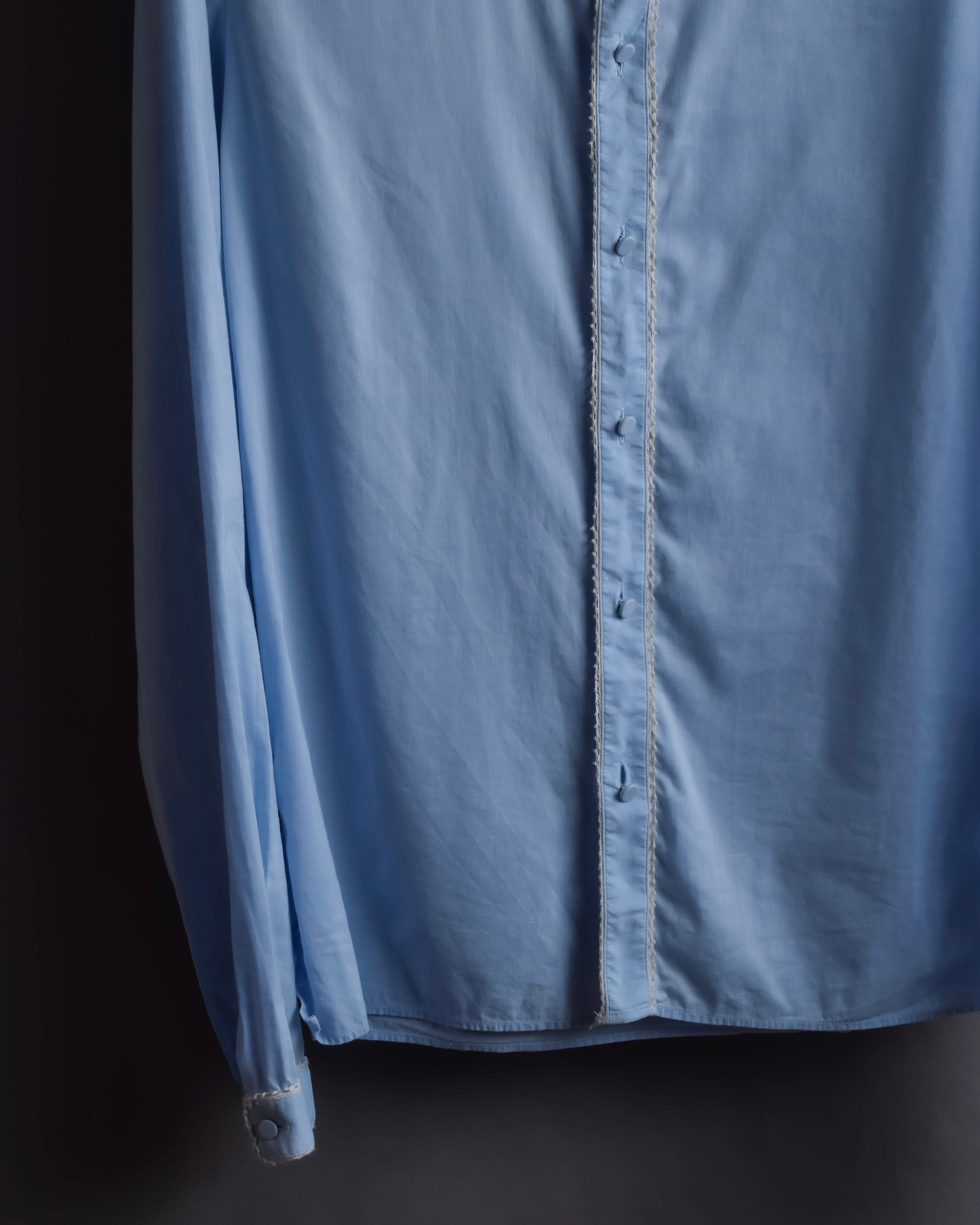 "GUCCI" Lace border design saxe blue shirt