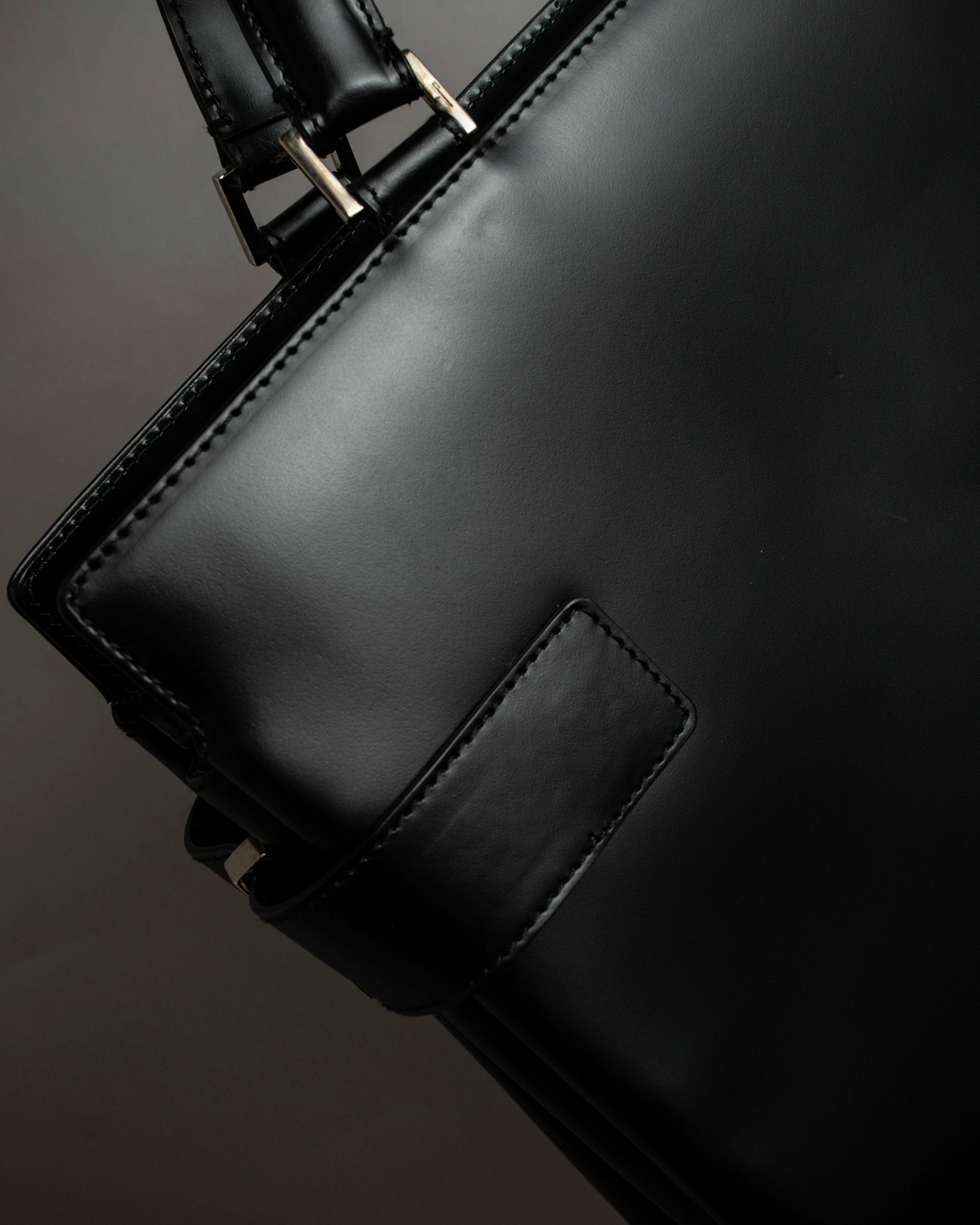 "Salvatore Ferragamo" Gancini motif both sides design leather hand bag