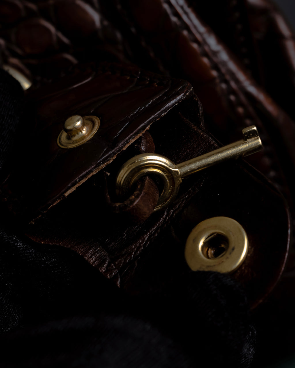 "MIU MIU" Antique design crocodile embossed leather 2way bag