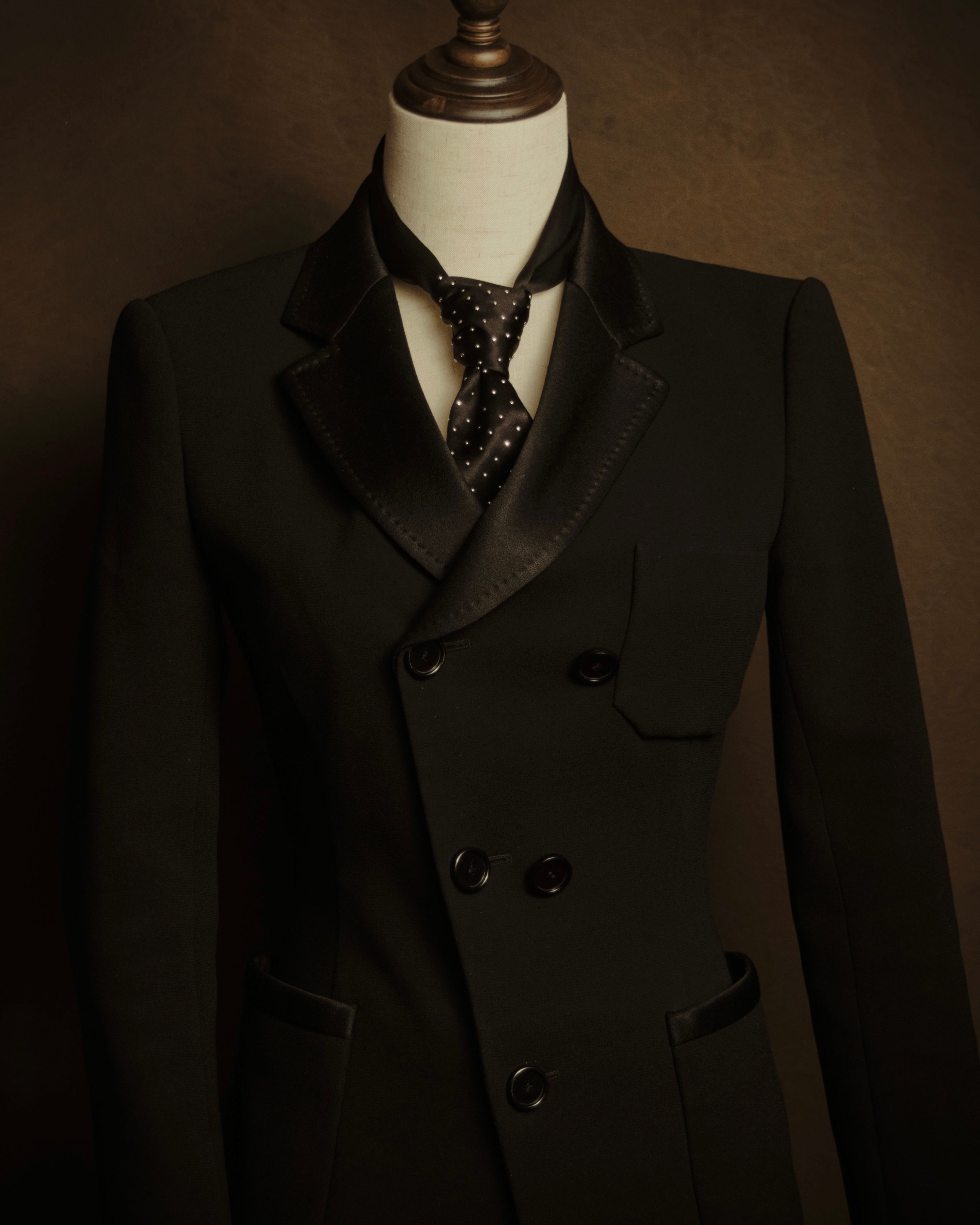 –SPECIAL– “BALENCIAGA” 2006-2012 Sculpted smoking jacket