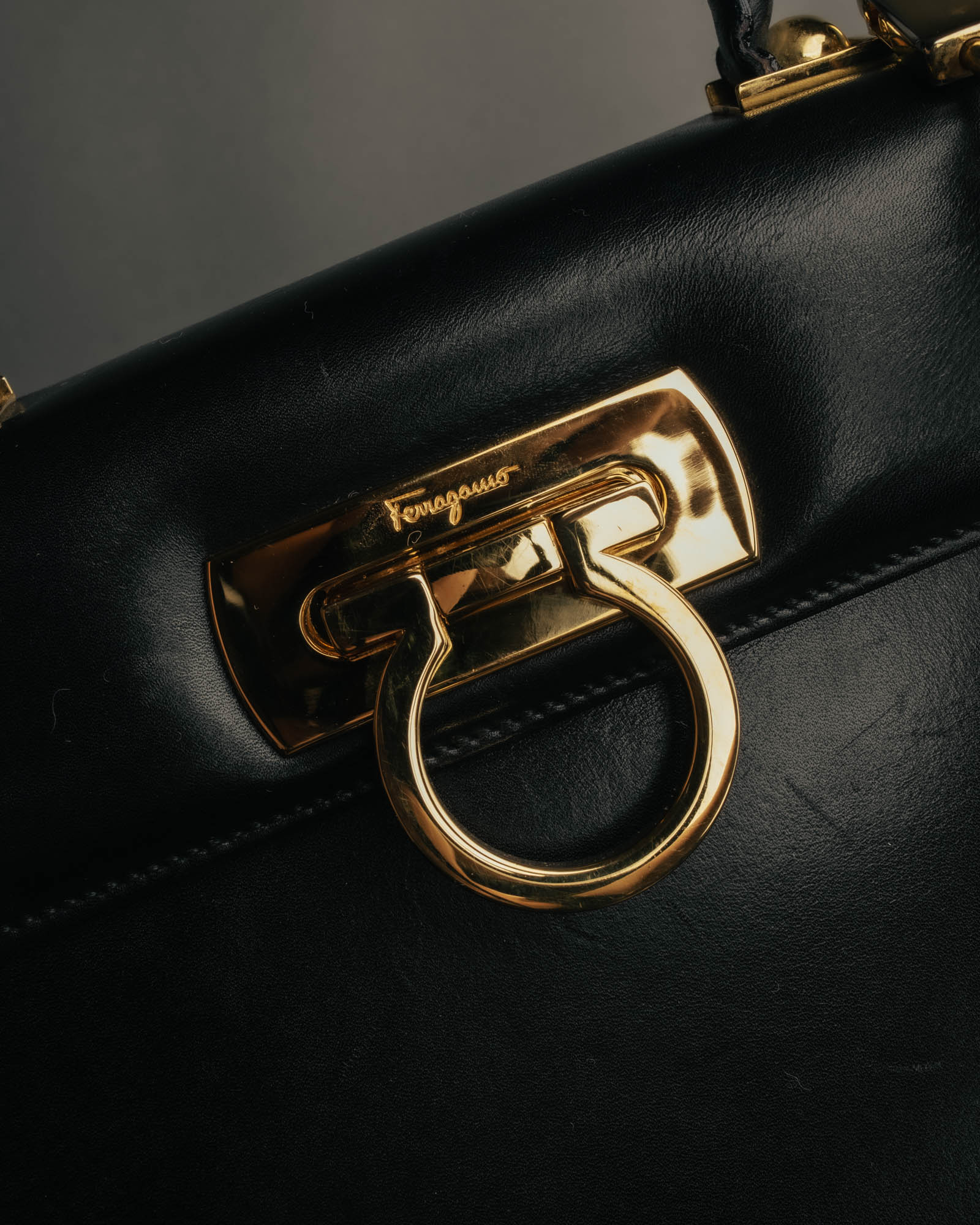"Salvatore Ferragamo" 90's-00's Classic gancini leather top handle bag