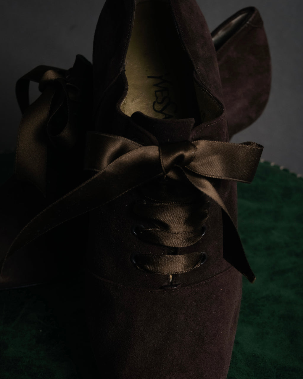 “Yves Saint Laurent” 90’s-00’s Suede ribbon lace-up pumps