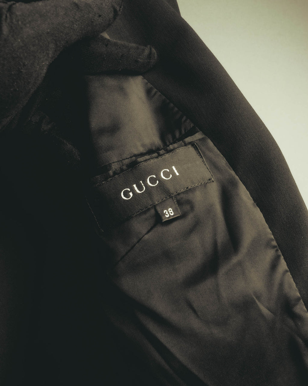 "GUCCI" 90's Sharp black tailored blazer