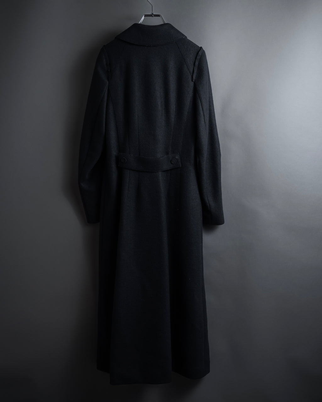 "Marc Jacobs" A soft flowing flared silhouette long coat