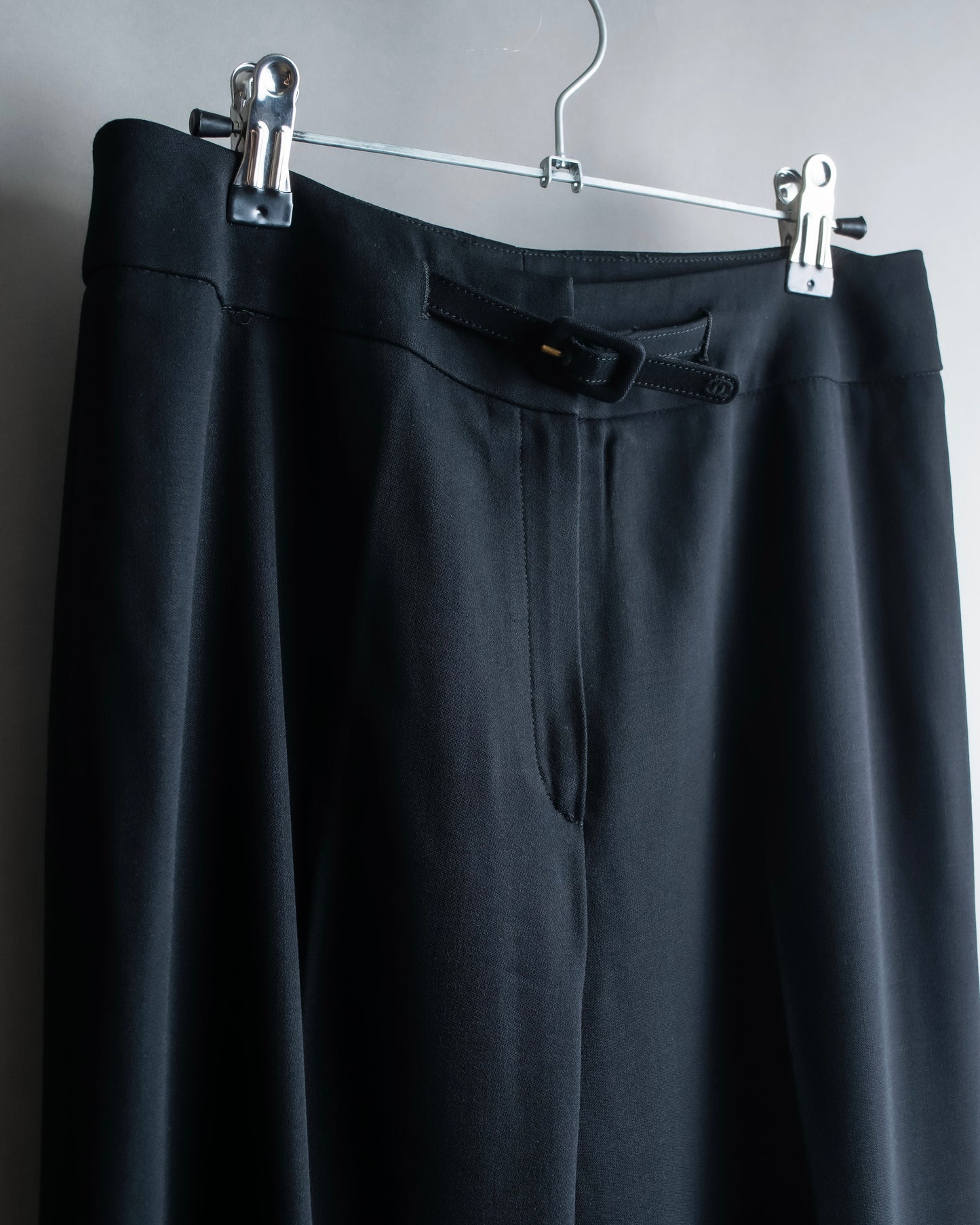 "CHANEL" 100% wool belted wide straight slacks