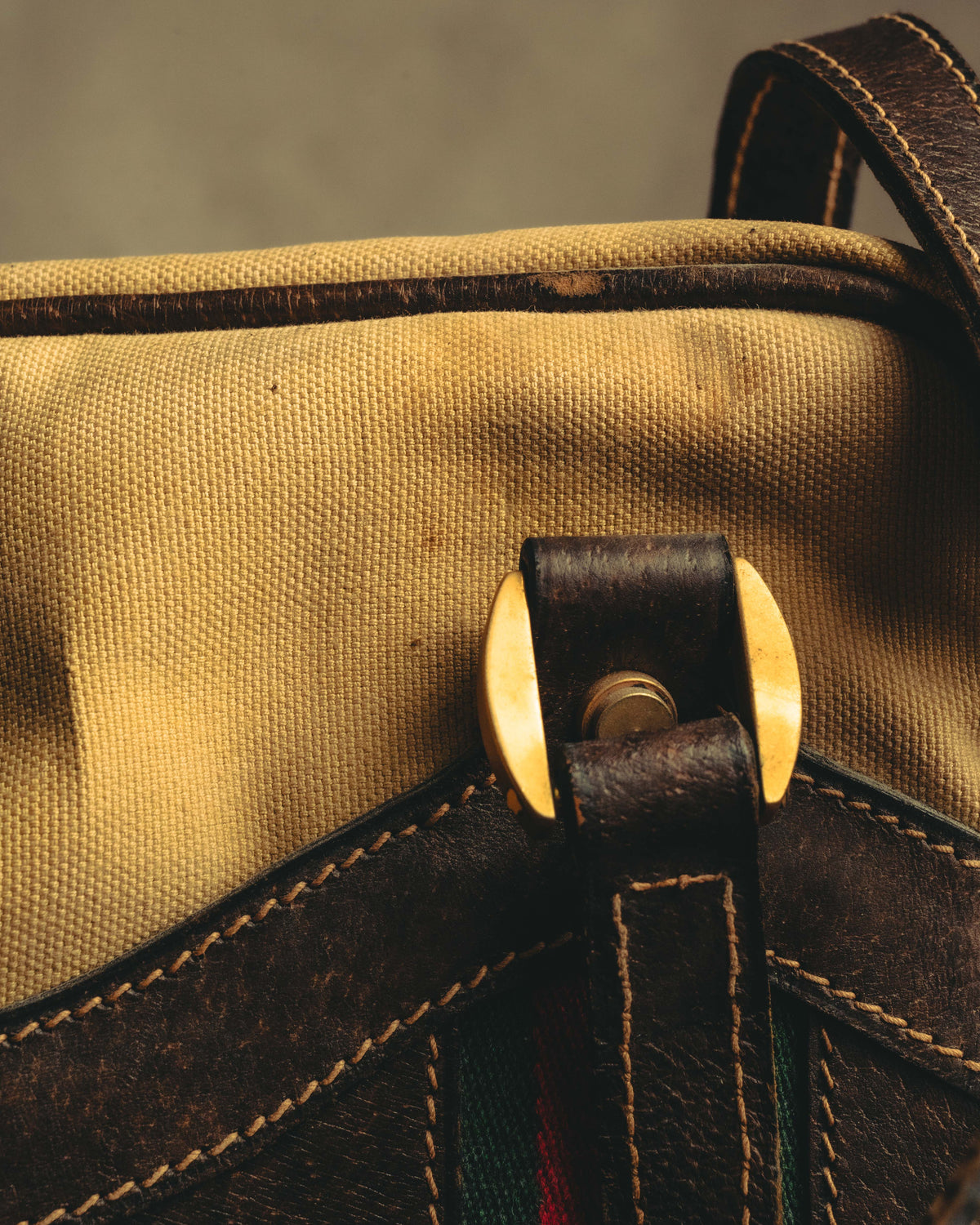 "GUCCI" 70's Iconic web travel shoulder bag