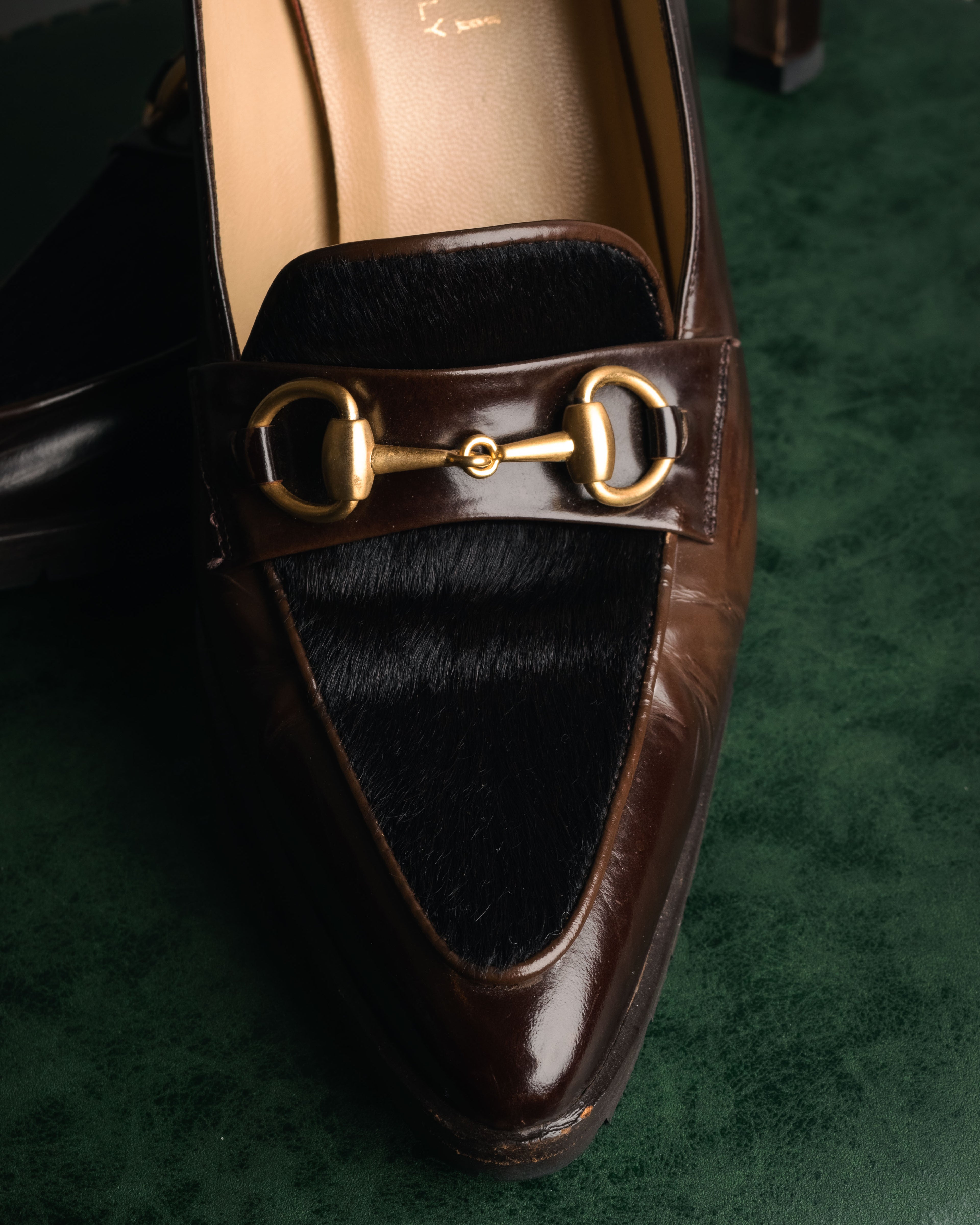 “GUCCI” 90’s-00’s patent leather horsebit pumps