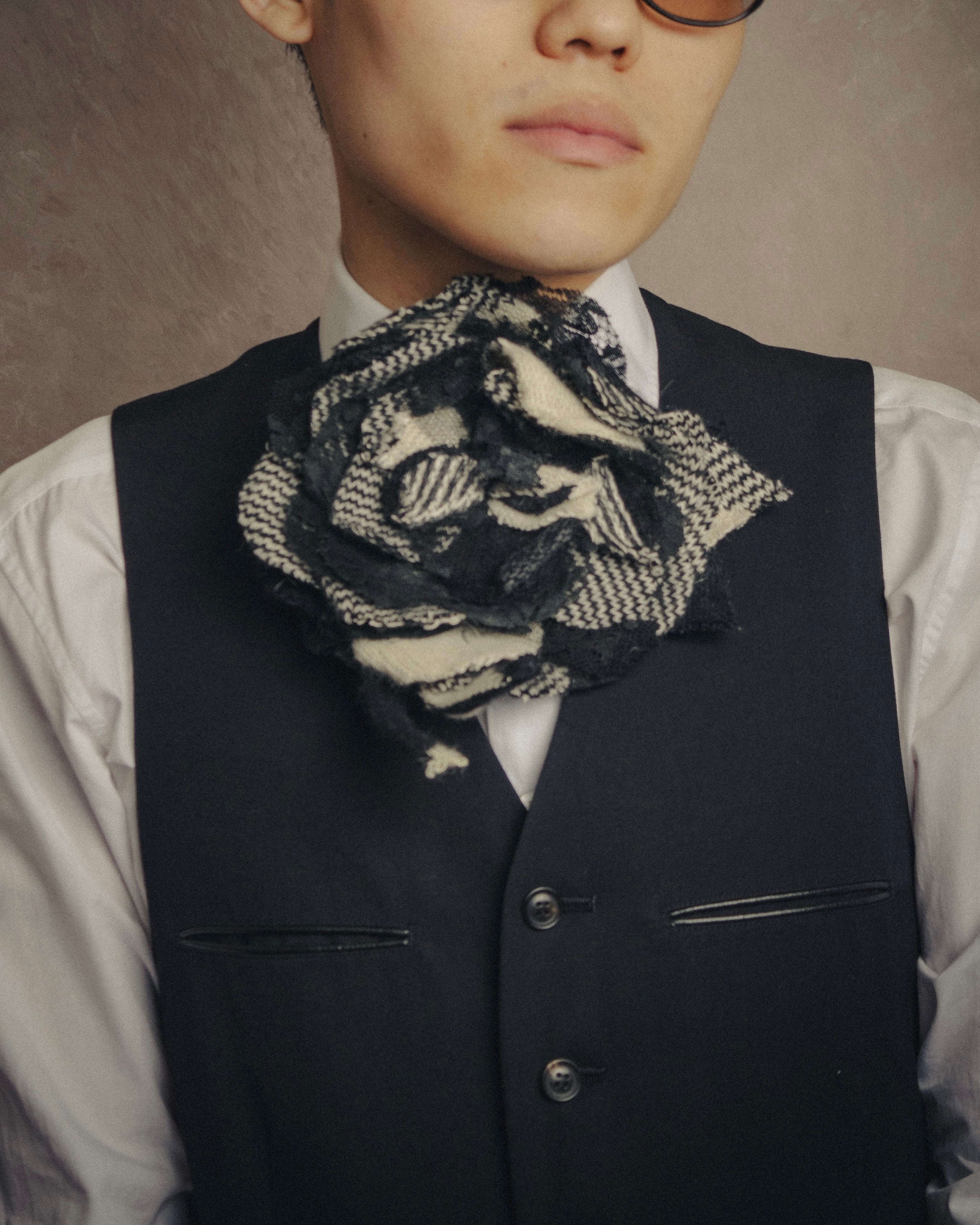 -SPECIAL- “VALENTINO” 00’s houndstooth lace flower corsage