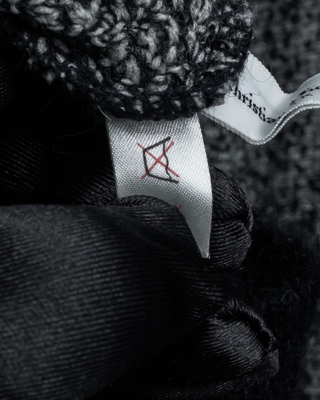 "Christian Dior PRETA PORTER"
Ribbon design mixed yarn knit pullover