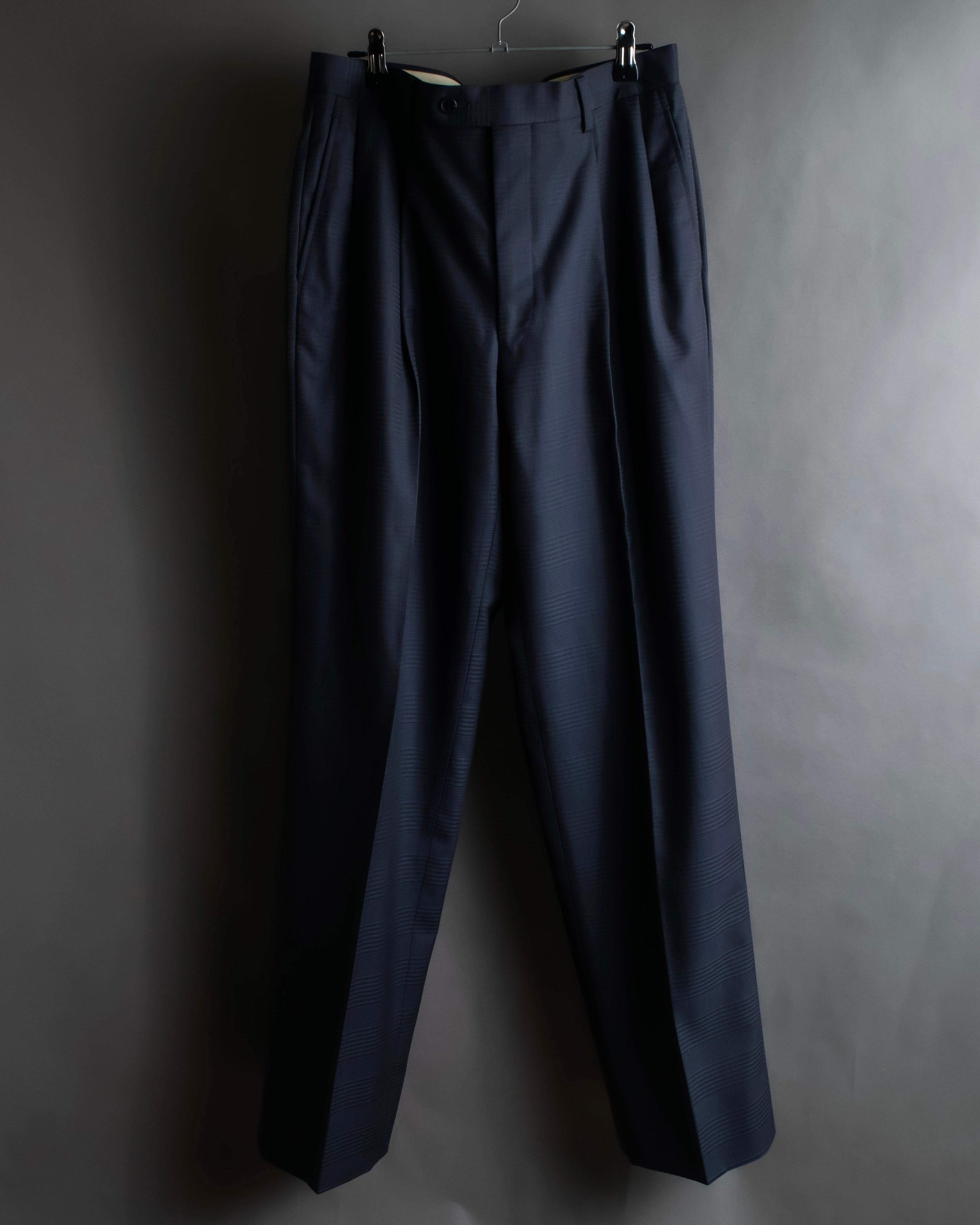 "CHRISTIAN DIOR MONSIEUR"
Shadow check pattern structured set up