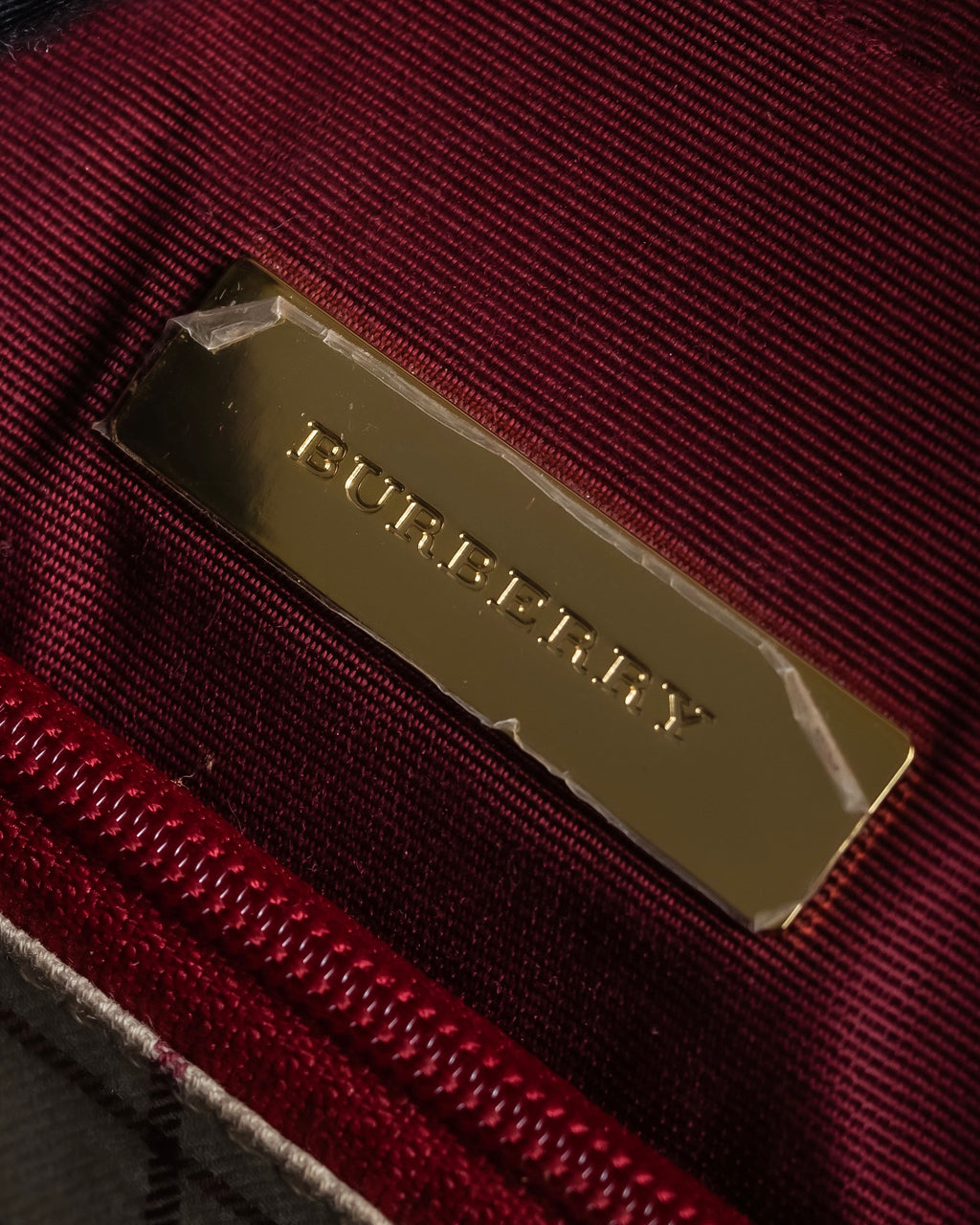 "BURBERRY" Bright red square silhouette leather handbag