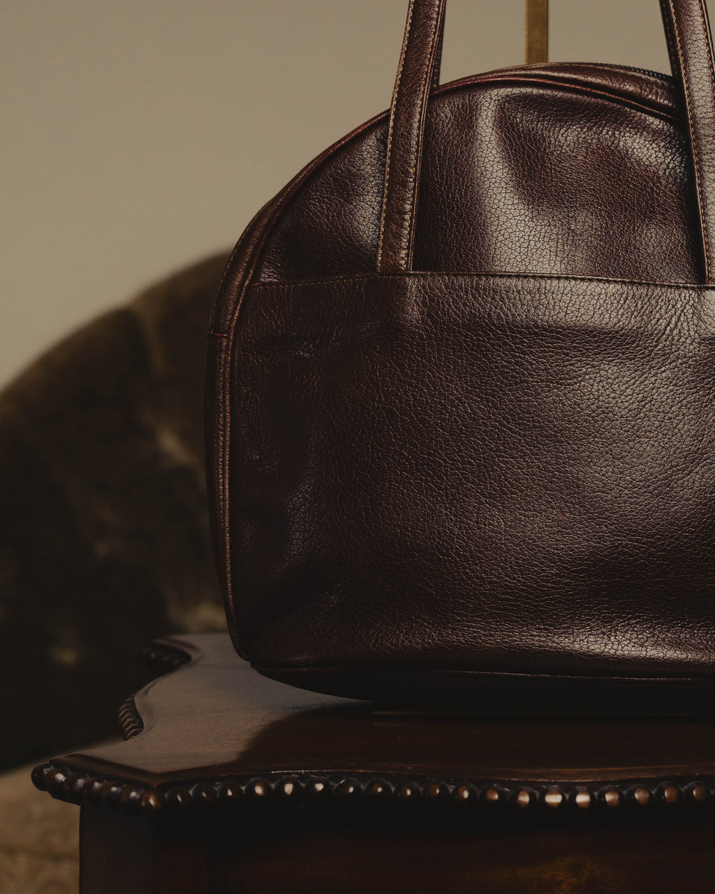 “BALENCIAGA” 80’s rounded dome leather shoulder bag