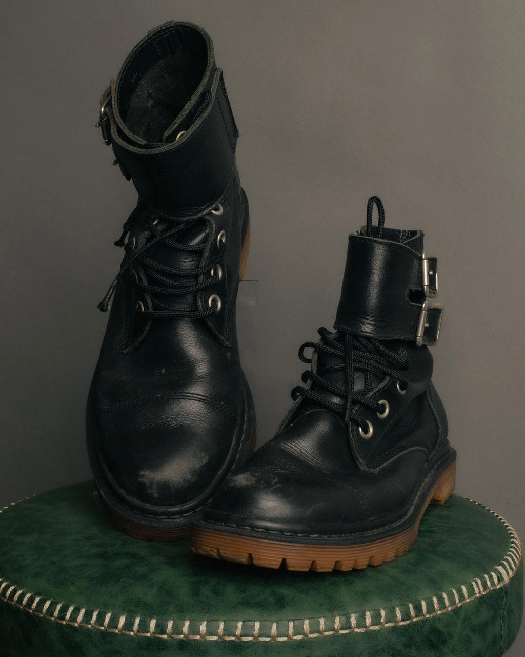 “COMME des GARÇONS HOMME”
00’s-10’s Double buckle leather combat boots