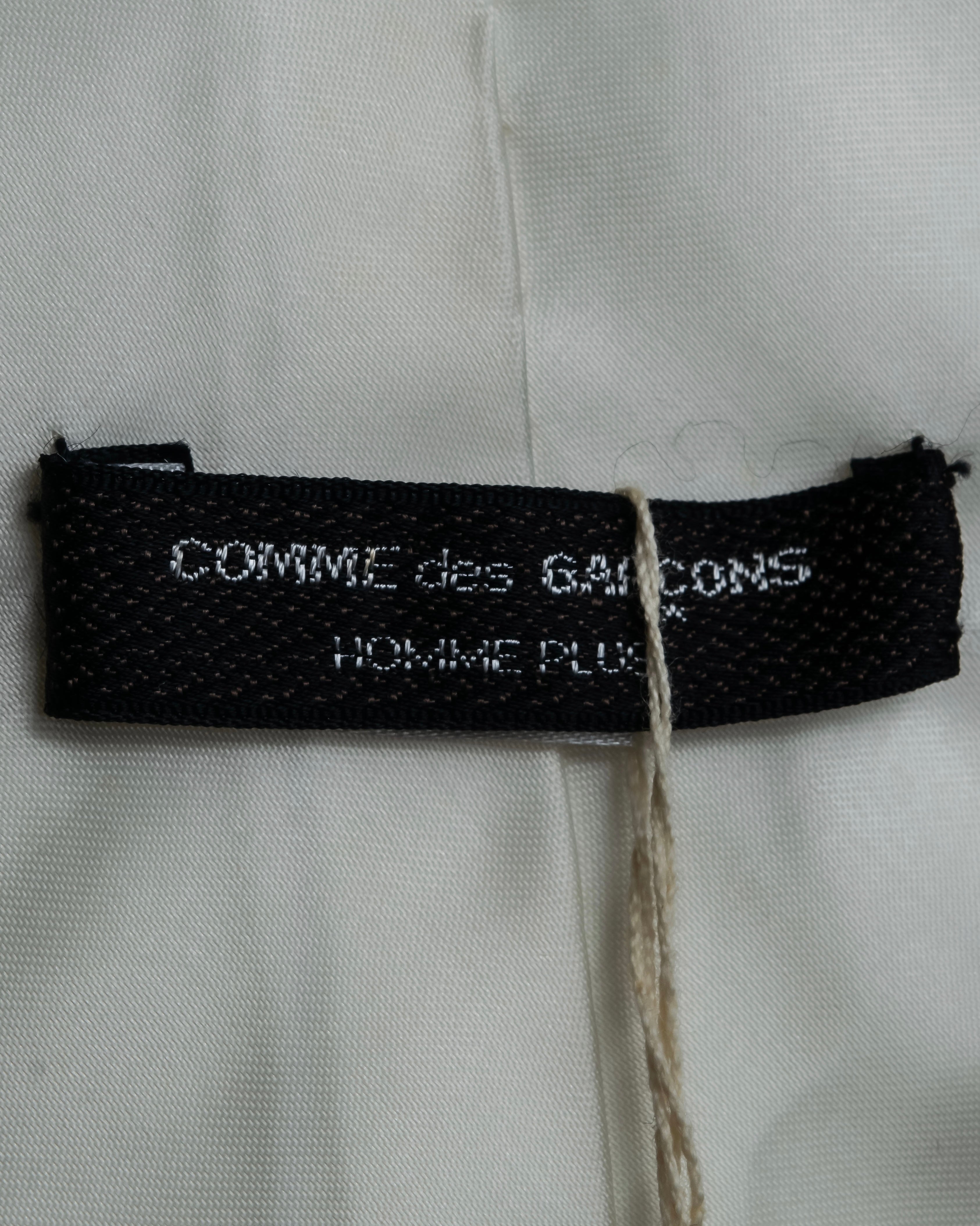 "COMME des GARCONS HOMME PLUS" Beautiful glossy cupra white necktie