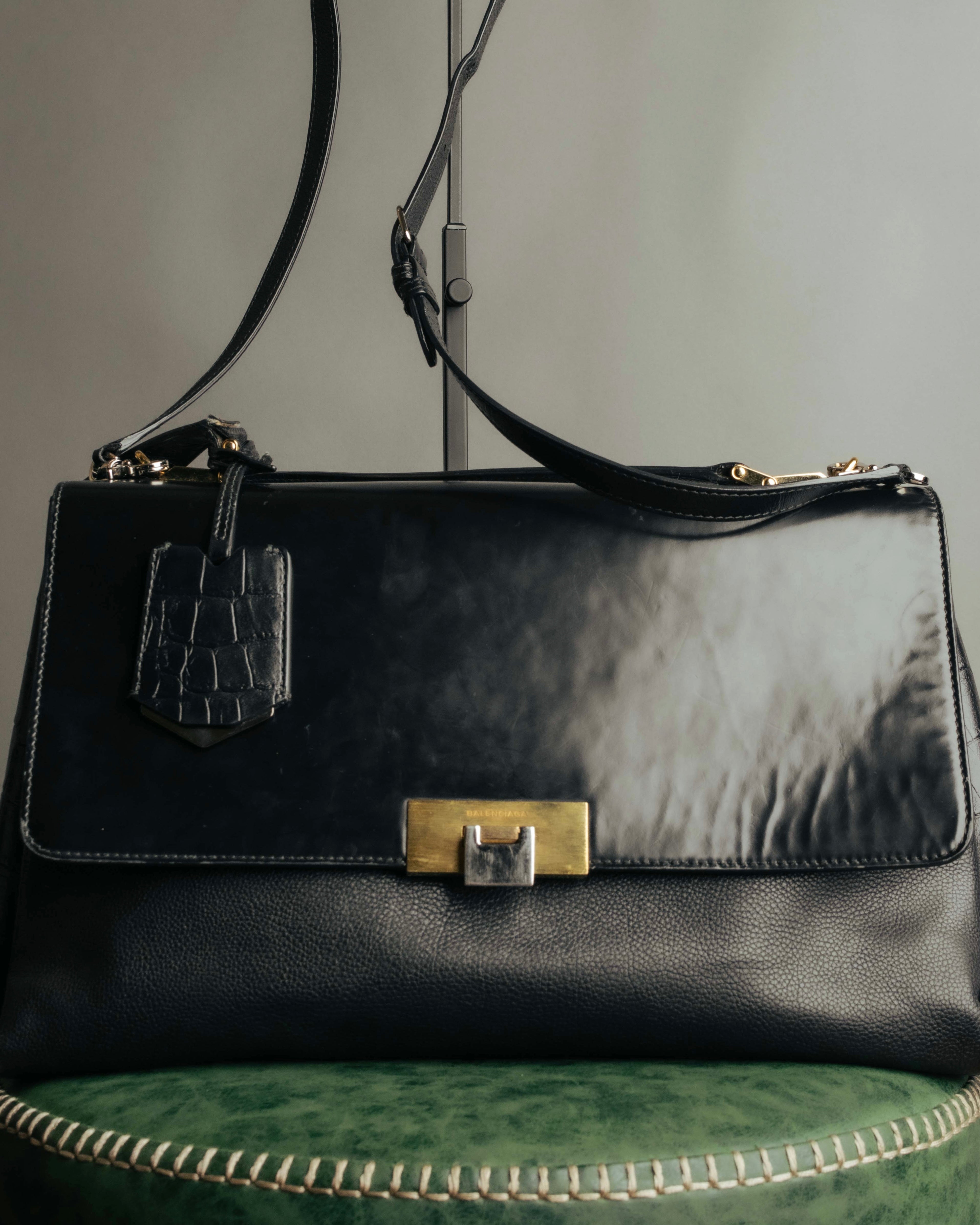-SPECIAL- “BALENCIAGA” 2013-17 Le dix mixed leather shoulder bag