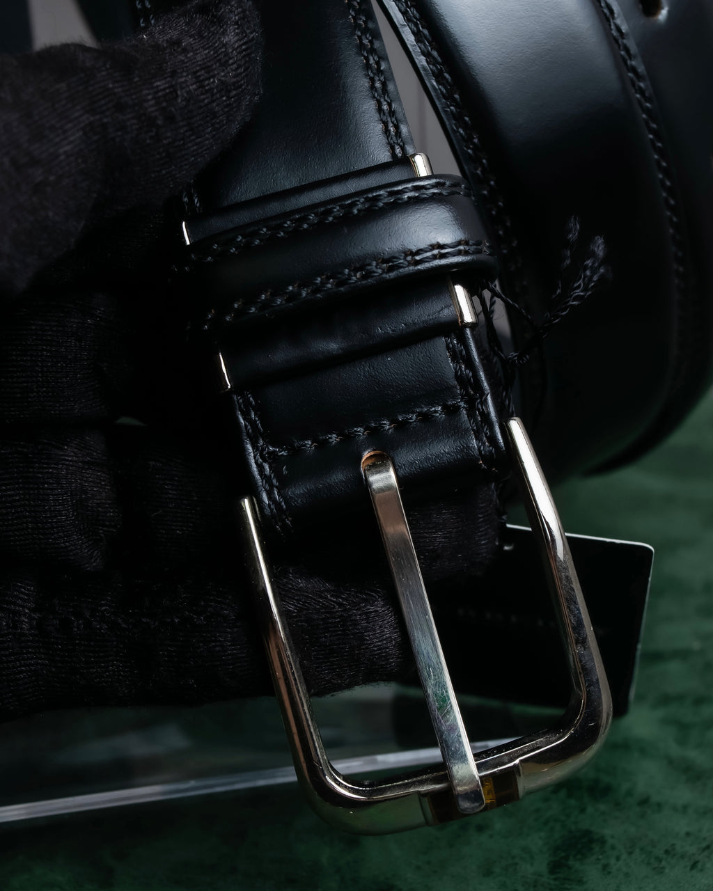 "BURBERRY" Equestrian Knight design leather belt