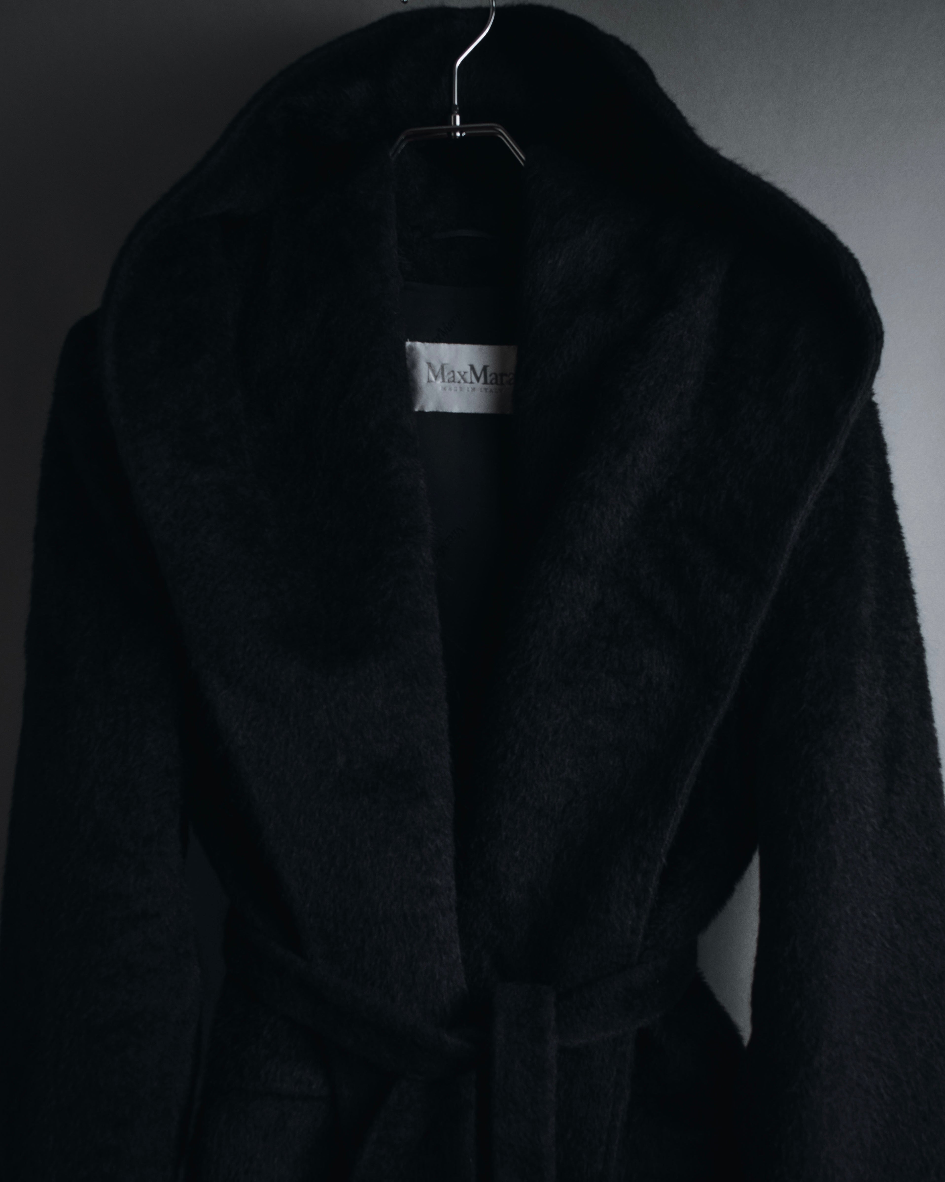 Max Mara 00年代-10年代系带羊驼毛绒毛连帽大衣