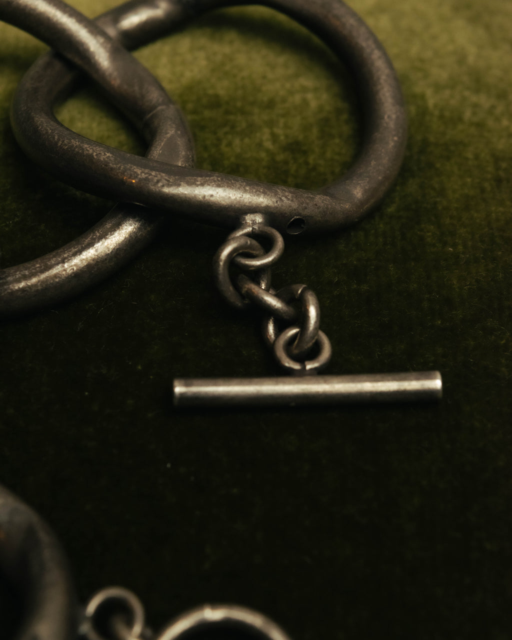 -SPECIAL- “Jean Paul Gaultier” 90’s-00’s sculptural gunmetal loop bracelet