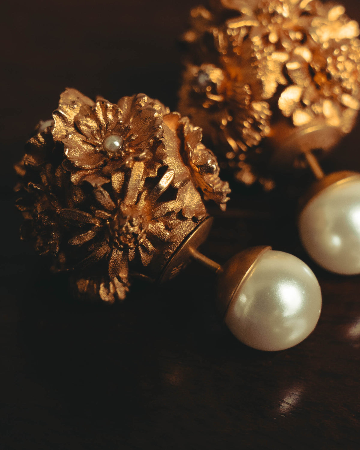 "Christian Dior" 2020's Floral double-sided stud earrings