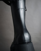 “Chloé” 2020’s Sculptural shark sole rain boots