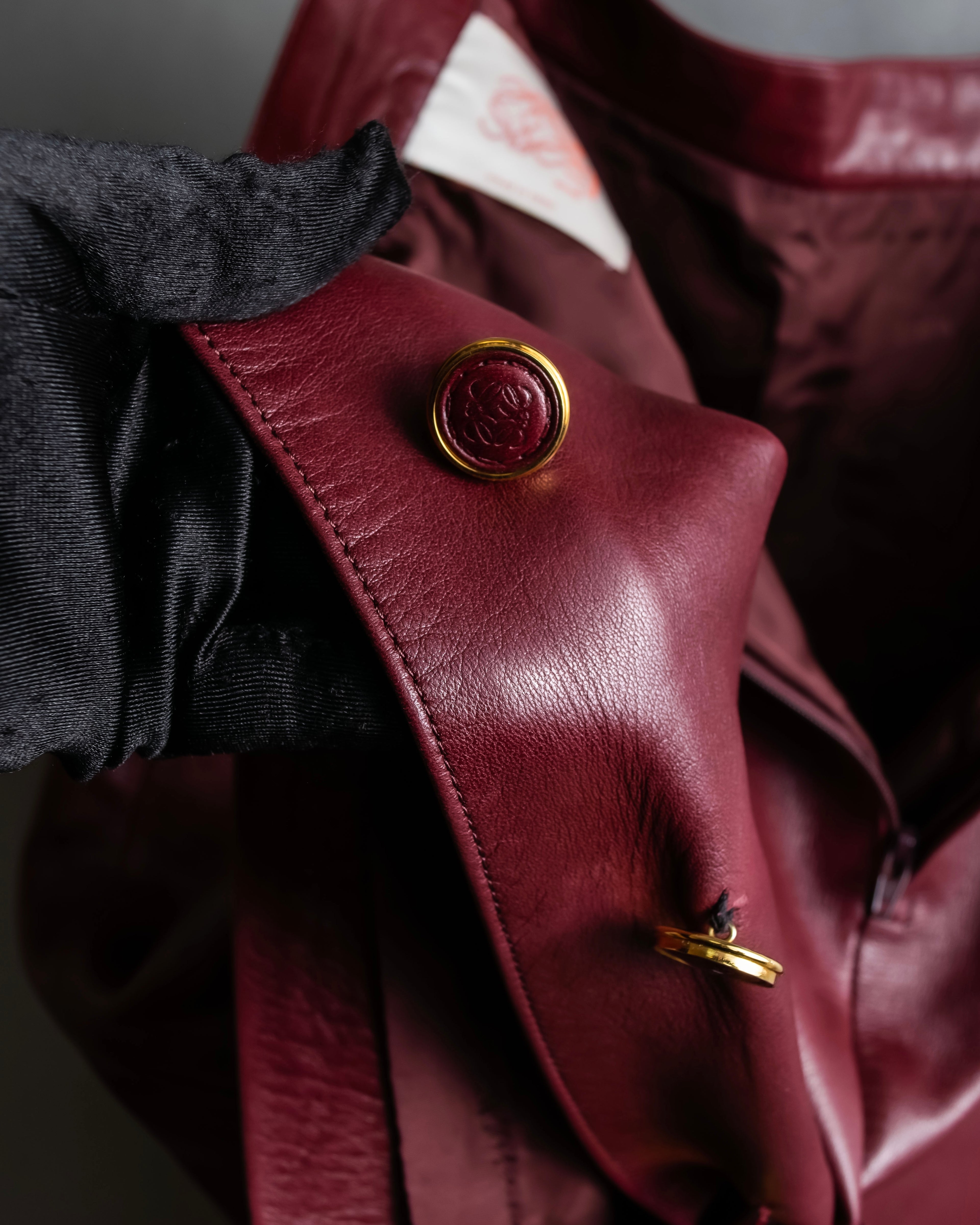 "LOEWE" Burgundy leather front button middle skirt
