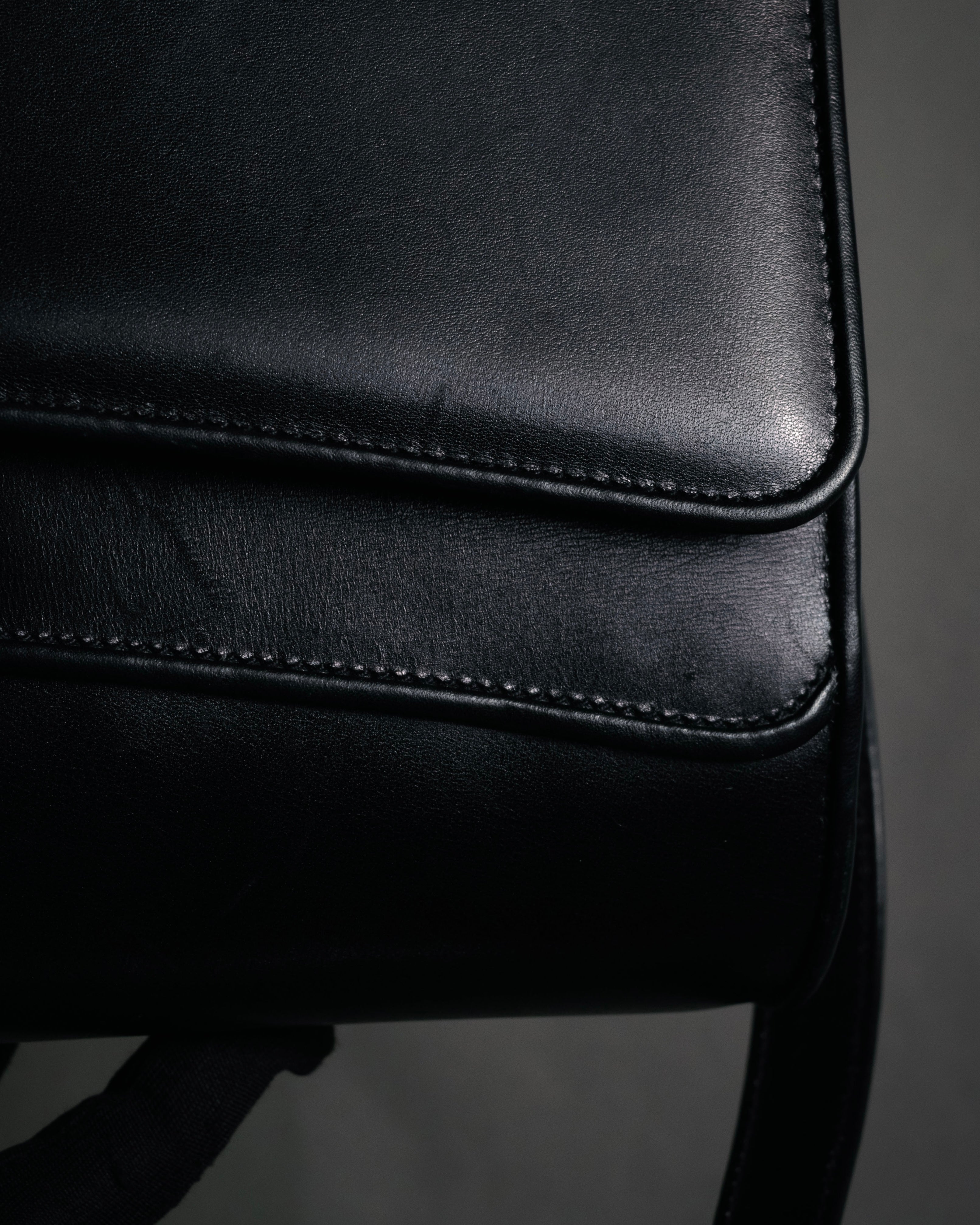 "GUCCI" 70’s-80’s Crest logo leather shoulder bag