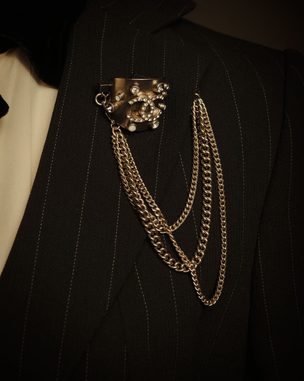 –SPECIAL– “CHANEL” 2005 Spring crystal CC chain majeste