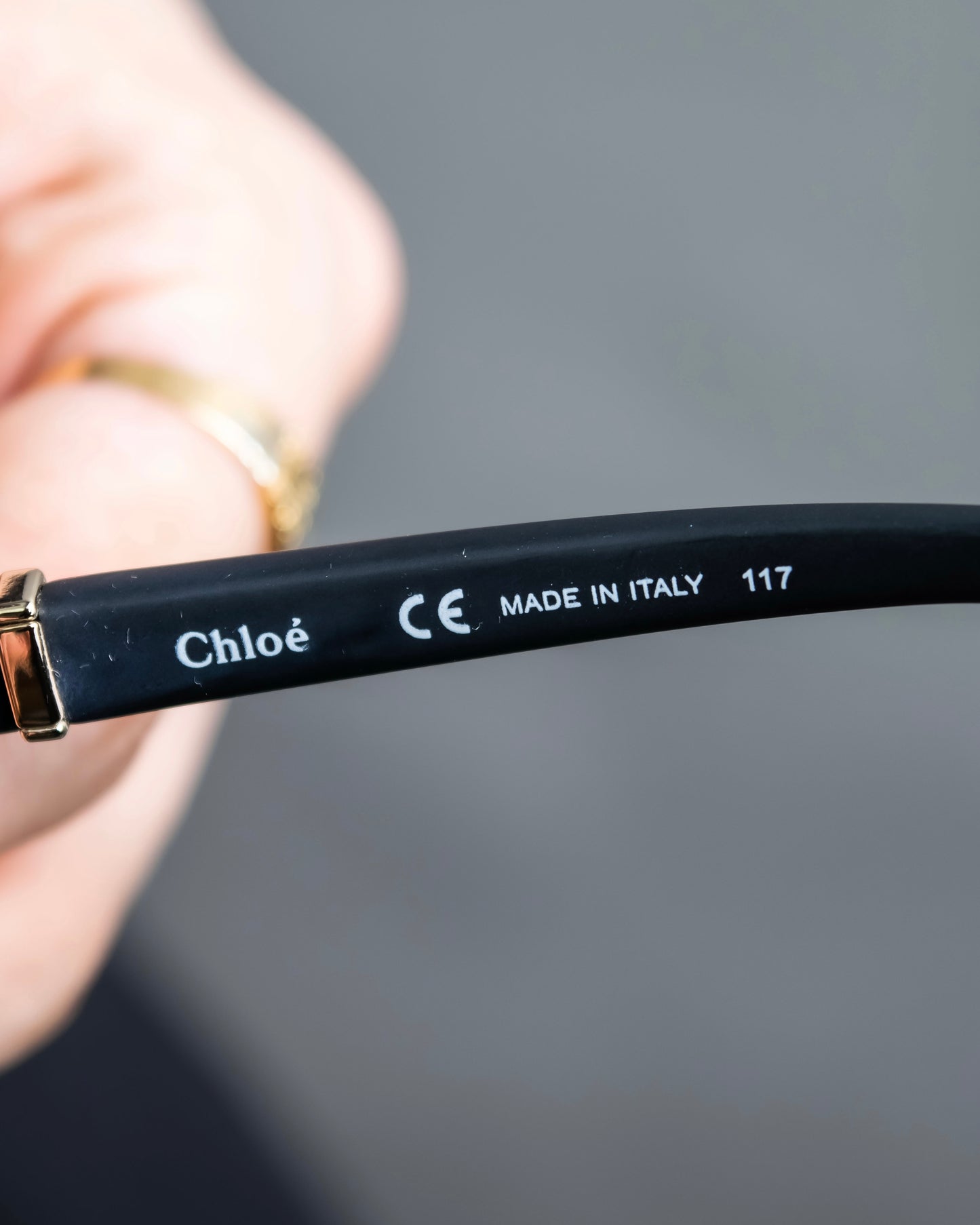 "Chloe" Butterflyframe logo engraved sunglasses