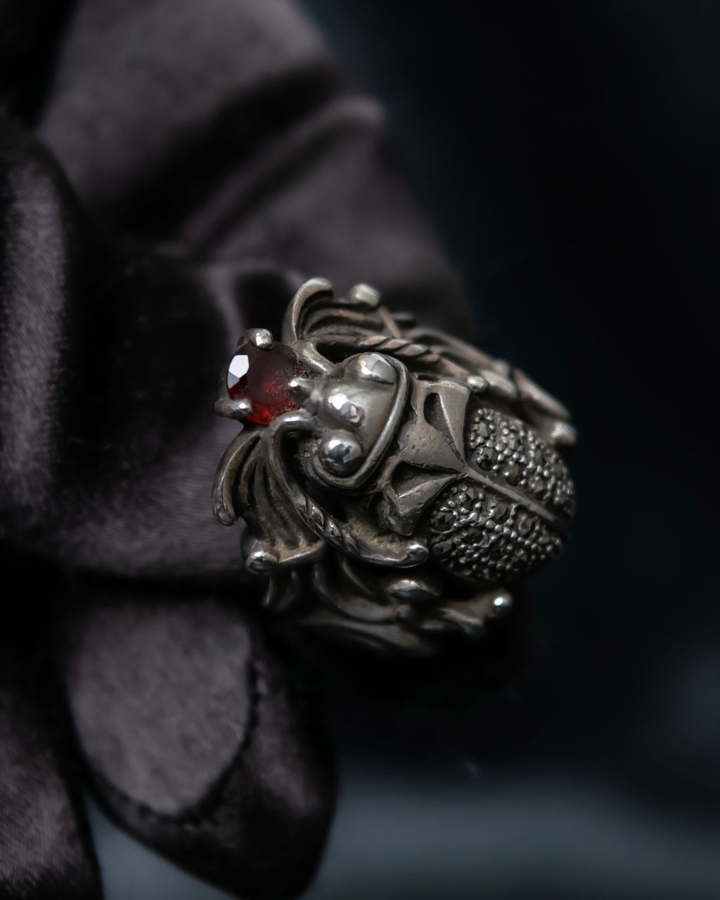 “Vintage” Beetle motif stone decorated silver ring