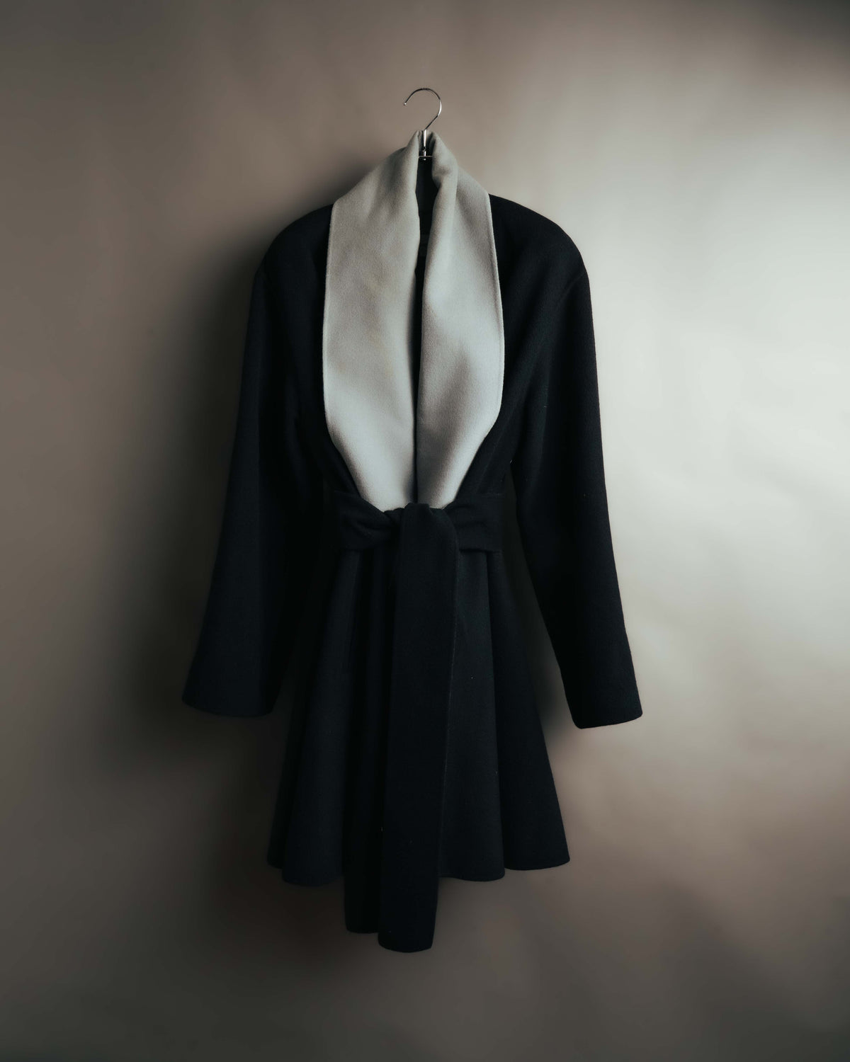 "Christian Dior" 80's-90's Elegant cashmere-collar belted wrap coat