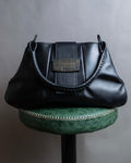 "GUCCI" Horizontal shape metal fittings design leather one shoulder bag